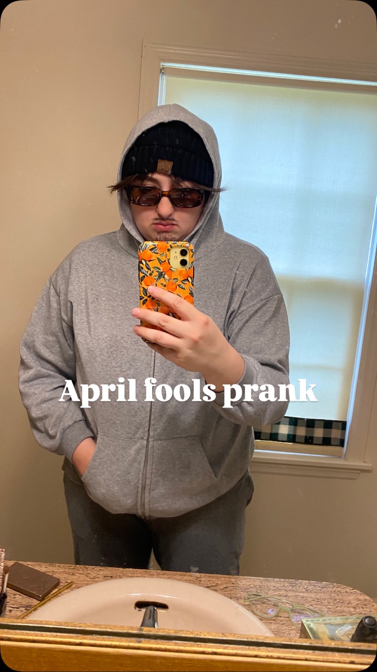 April fools is the best time to do harmless pranks
Enter Jason
#aprilfools #comedy #funny #pranks #foryou