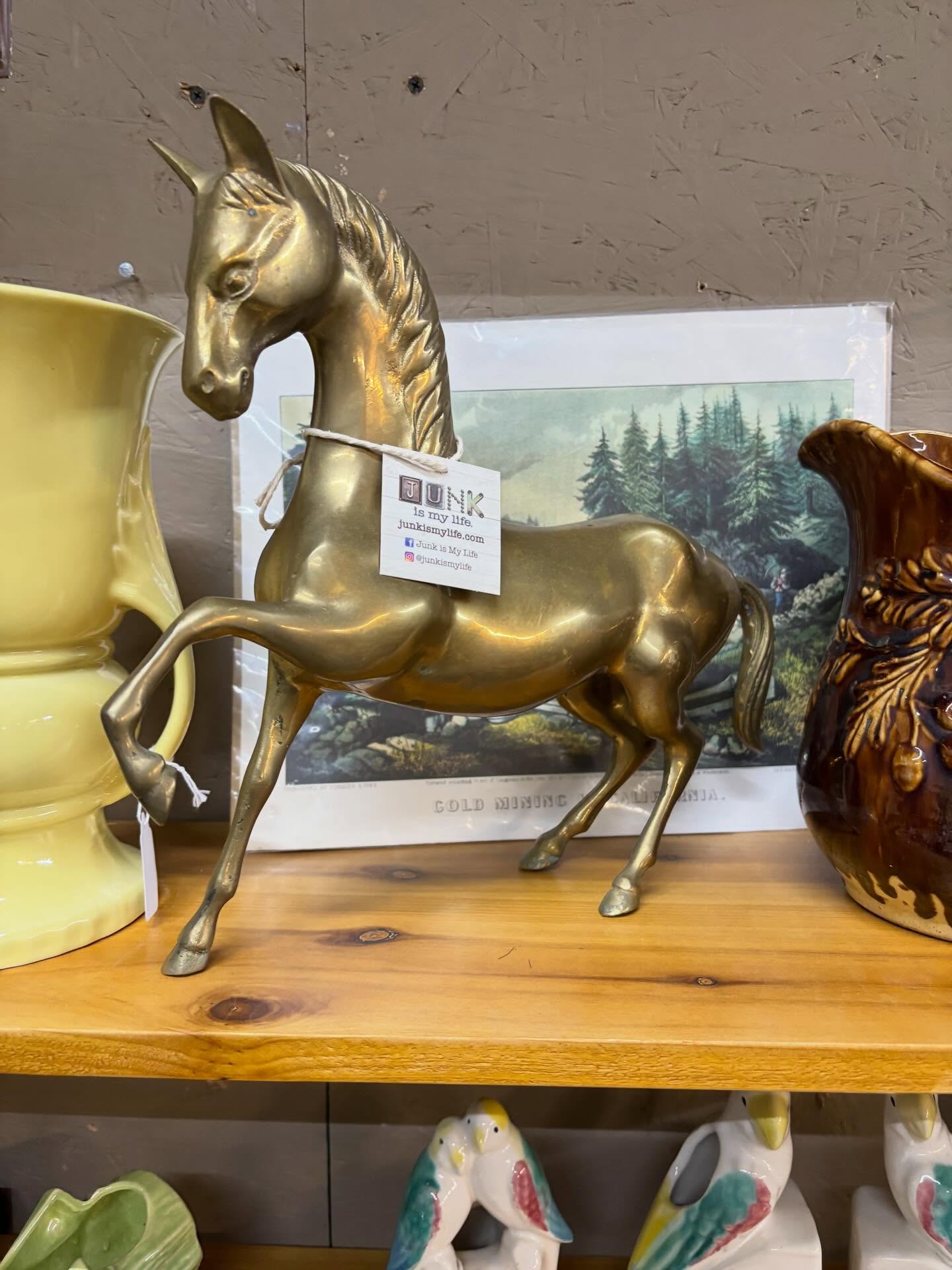 Just a few days until the Spring Market at Pipe Creek Mercantile! All the booths are looking great! I added a few goodies to my booth today! Join us March 27-29 for the Spring Market! #junkismylife #brassdecor #welcomehomevintagetour #vintagedecortour #chimneycabinet