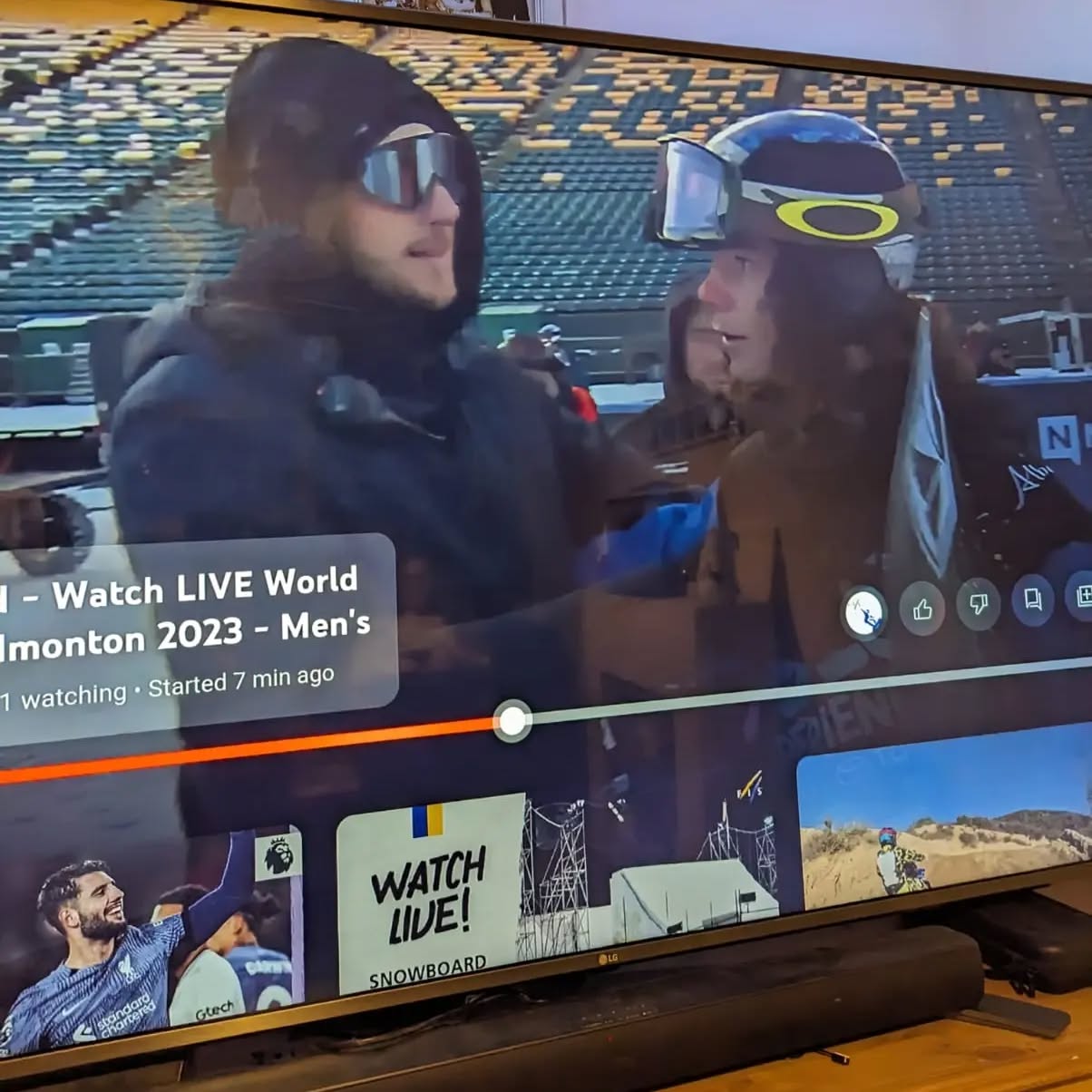 @fissnowboard Worldcup Edmonton 2023 with @valentinoguseli @midge_riding @anika2221 Team Australia 🇦🇺