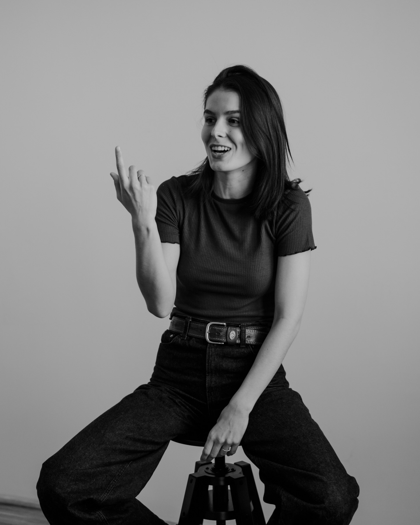 REBEKA🤍
“It’s me and my anxiety coming to the shoot.”
“The whole experience was amazing,
and I really love the photos.
You captured both my relaxed, playful side
and my more serious, intense presence.
It was also so special to feel
how deeply you are in what you create.”🤍
.
.
.
#womeninspiringwomen #womenportrait #nőiportré #portraitstyles_gf #bwportraits