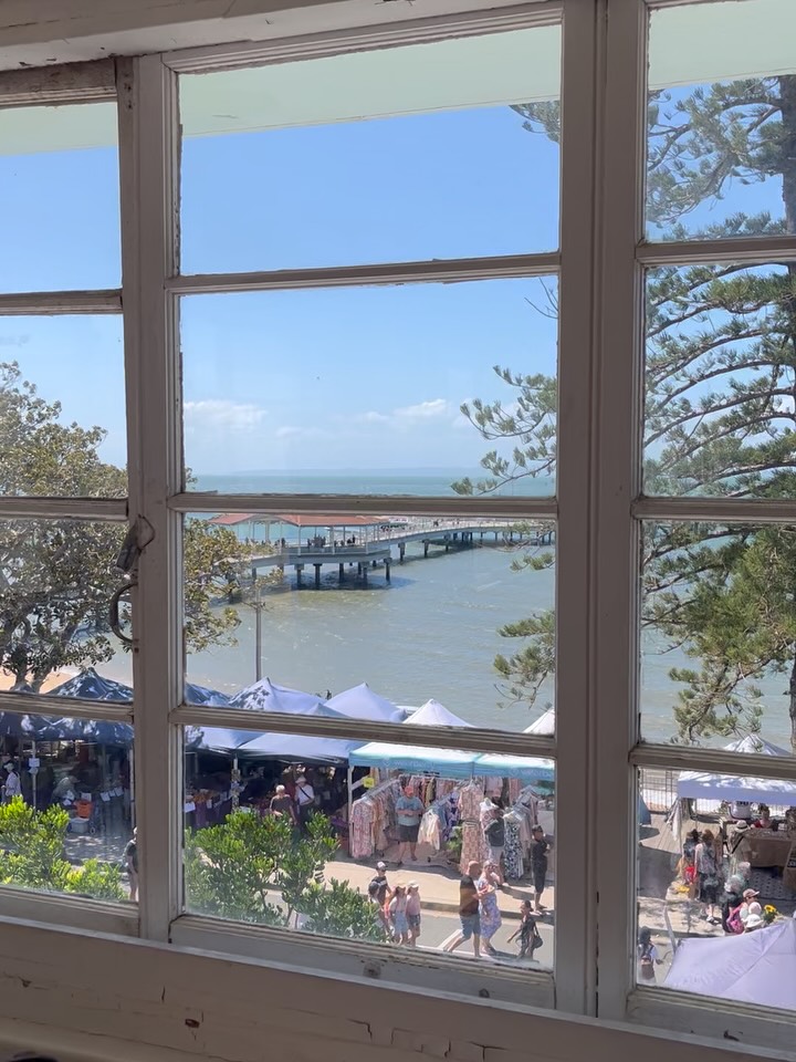 If you go to the Redcliffe Markets on Sundays come up & say hi! Free Easter eggs this coming Sunday. See my studio 6 at Seaside Artists Gallery. Upstairs Cominos Arcade Redcliffe ✨🙂 👩🎨 ✨