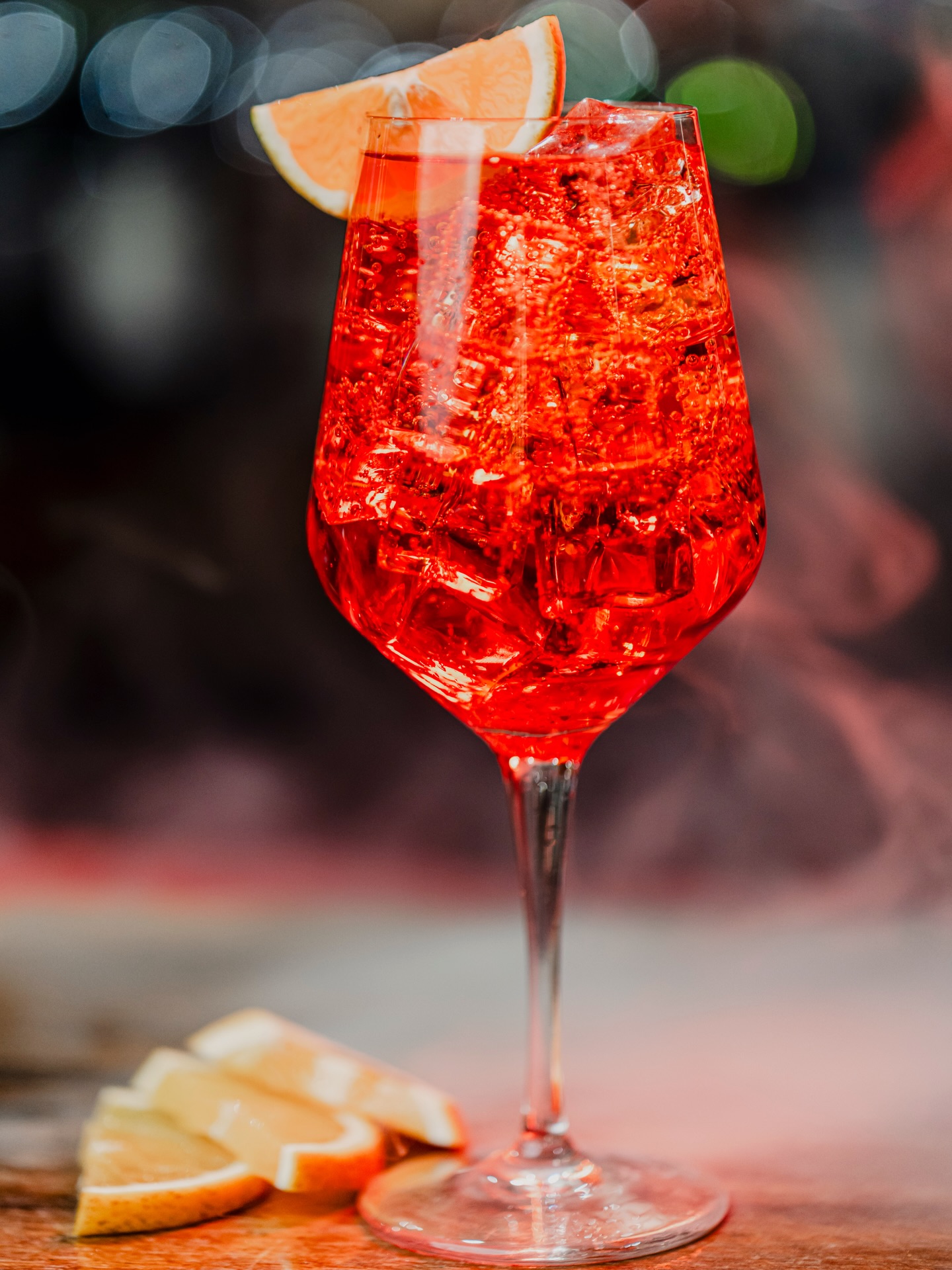 El equilibrio perfecto entre frescura y sofisticación.
Nuestro Aperol Spritz es ese momento que transforma cualquier comida en experiencia.
Burbujeante, cítrico y refrescante…
El acompañante ideal para comenzar (o prolongar) la noche en Aranjuez.
🥂 ¿Ya tienes tu mesa?
#madrid #steakhouse #españa #restaurante