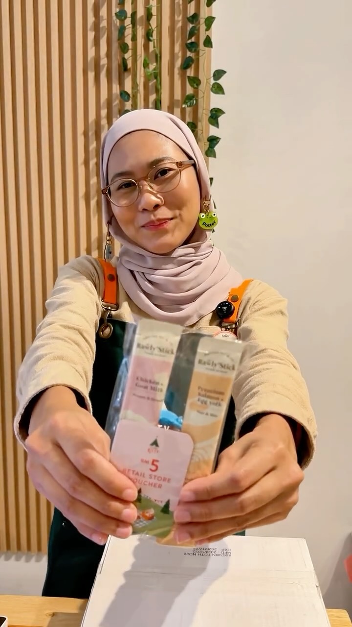 Don't get jealous, just join the club!
Become a Camp Kitty Club member and enjoy exclusive purrks and discounts ✨
#CampKittyClub