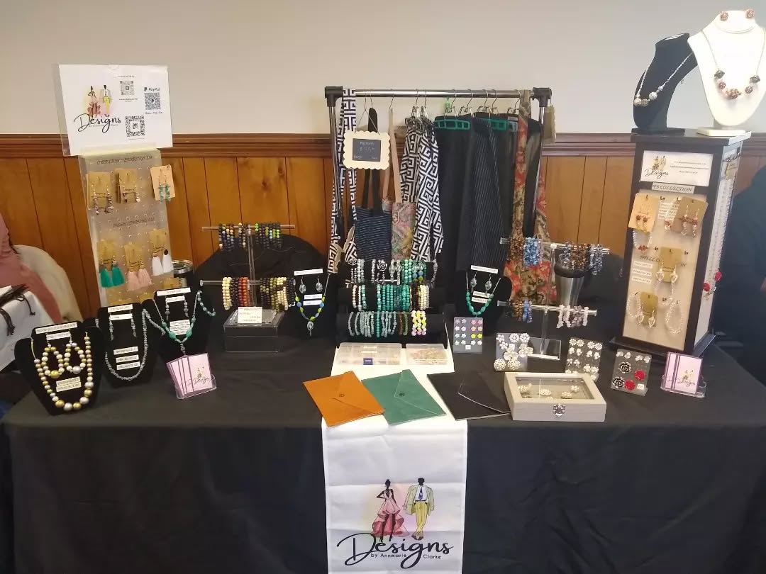 Pop-up shop with @zuriwaistbeads222
Come check us out... I'm on the 2nd floor
149 William Street Middletown, CT