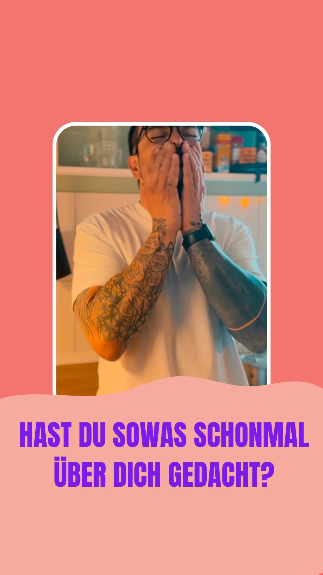 Ich dachte lange, ich bin das Problem.
Ich habe gelesen. Verstanden. Umgesetzt.
Ich habe alles gemacht, was man mir geraten hat.
Und trotzdem… hat sich nichts verändert.
Weißt du, was daran so tückisch ist?
Dass man irgendwann nicht mehr an den Zwang zweifelt – sondern an sich selbst.
„Warum klappt das bei mir nicht?“
„Was stimmt nicht mit mir?“
Aber vielleicht liegt es nicht daran, dass du das Problem bist.
Sondern daran, dass dir bisher der richtige Zugang gefehlt hat.
Ein Zugang, der nicht auf Druck basiert.
Sondern auf Verstehen, Geduld und einem anderen Umgang mit dem, was in dir passiert.
Wenn du das kennst – dieses Gefühl, festzustecken, obwohl du dich so bemühst:
Du bist damit nicht allein.
Und du bist nicht „kaputt“.
Wenn du magst, lass uns darüber sprechen.
#zwangsgedanken #ocdverstehen #mentalhealthdeutschland #selbstmitgefühl #zwangsstörung
❤️ Disclaimer
Ich spreche hier aus meiner eigenen Erfahrung mit Zwängen und dem, was mir auf meinem Weg geholfen hat. Das ersetzt keine professionelle Diagnose oder Therapie. Wenn du merkst, dass dich deine Symptome stark belasten oder du unsicher bist, hol dir bitte Unterstützung bei Fachleuten, die dafür ausgebildet sind. Meine Inhalte sollen Orientierung geben, Mut machen und das Gefühl vermitteln, dass du mit all dem nicht alleine bist – sie sind aber keine Behandlung und auch keine Anleitung für therapeutische Entscheidungen.