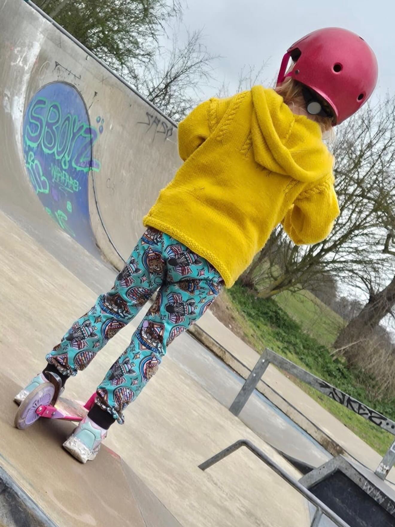 Seeing your children wearing our handmade pieces never gets old ✨
Each item is sewn with so much love and care, made to be worn, played in and treasured. Thank you for sharing these gorgeous moments with us — they truly mean the world 🤍
#HandmadeClothing #KidswearBrand #SupportSmallUK #MiniStyle #SewingForKids