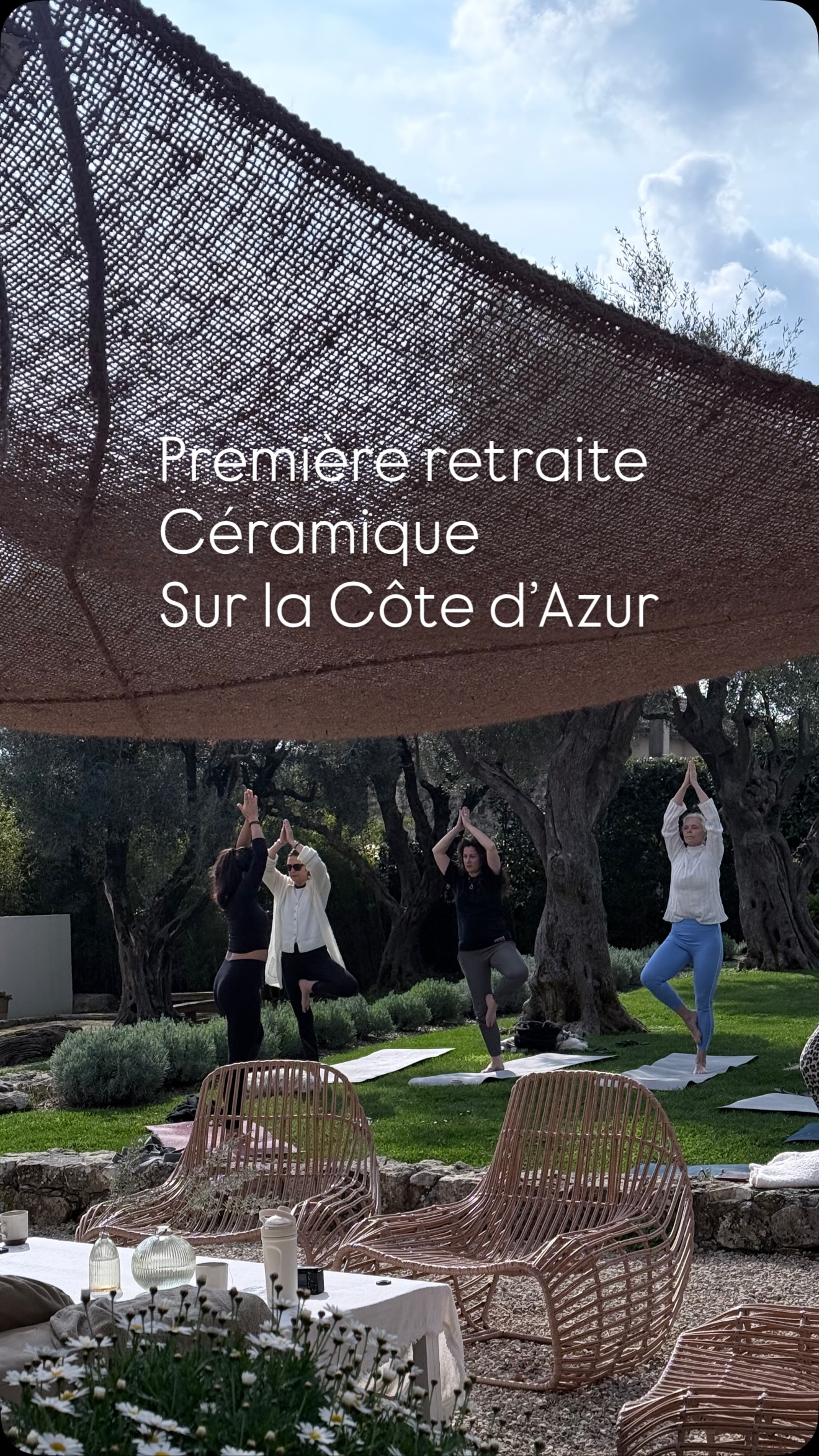 Je dis rarement ça…
Mais cette première retraite céramique a été exactement comme je l’avais imaginée.
Un espace de repos.
Sans pression.
Sans rythme imposé.
Juste le temps de ralentir, de créer, de respirer.
Ce qui m’a le plus touchée…
c’est cette confiance qui s’est installée.
6 femmes.
6 histoires différentes.
Et pourtant, une vraie connexion.
Quelque chose de simple.
De juste.
Après cette expérience, je me suis posé une seule question :
Qu’est-ce que je peux améliorer ?
Et la réponse a été évidente.
Le prix.
Parce que ce type d’expérience…
dans un tel lieu, avec ce niveau de détail,
est rarement proposé ainsi.
Si tu ressens que tu en as besoin,
c’est que ce n’est pas un hasard.
Écris-moi en message privé
et je t’envoie la présentation complète.
✅Tarif préférentiel jusqu’à fin mars
🤍Bien-être, slow life, création