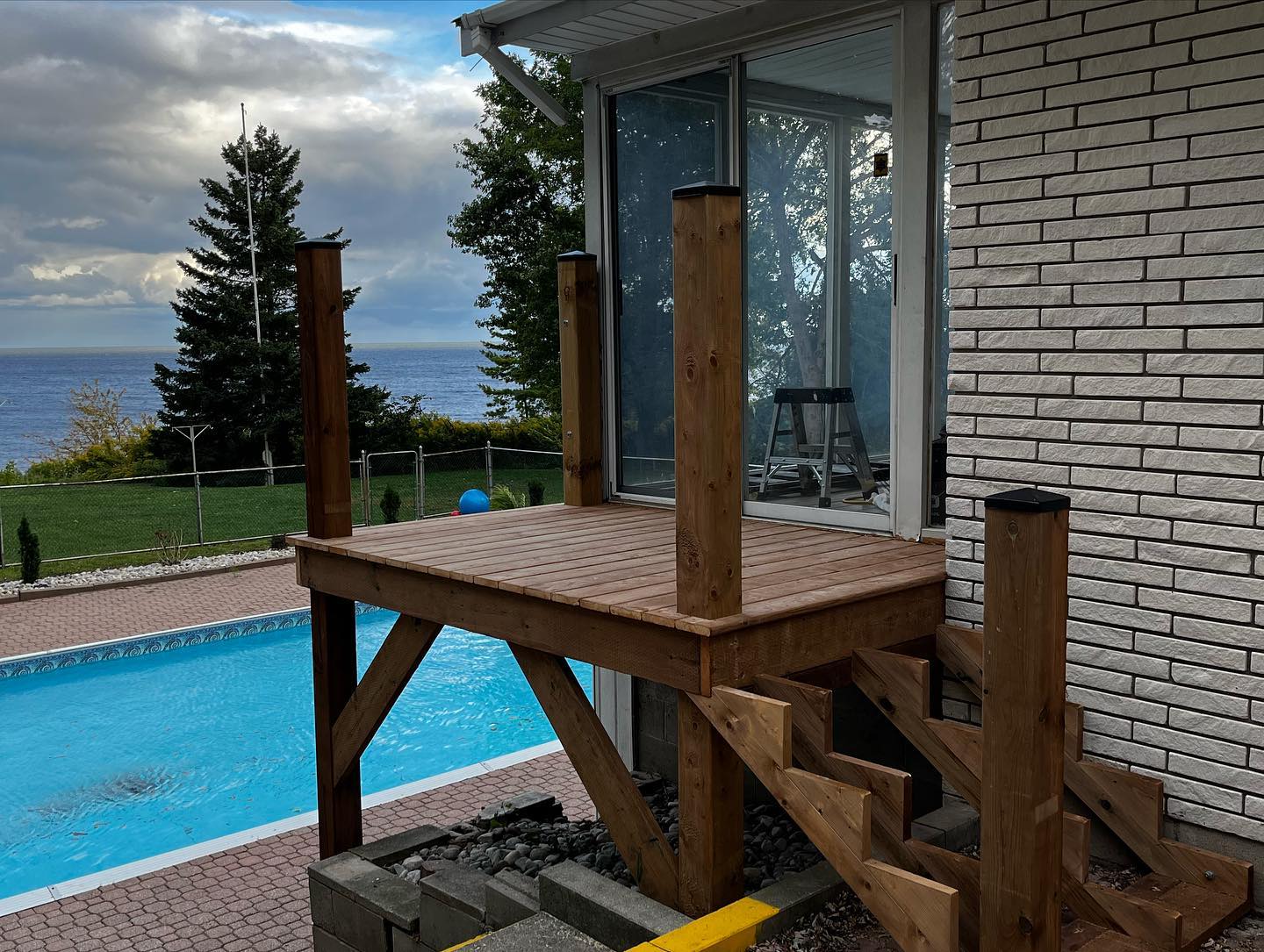 #deck guess the total price of the job and win a $100 home depot gift card. Conditions apply. #renovation #vacation #airbnb please click the link to rent this cottage that’s currently on sale https://www.airbnb.ca/rooms/658878505766866621?locale=en&_set_bev_on_new_domain=1656618997_MzIwMmFlNDI3MGE4&source_impression_id=p3_1664726765_QcDMuOYL1QhiKQcV