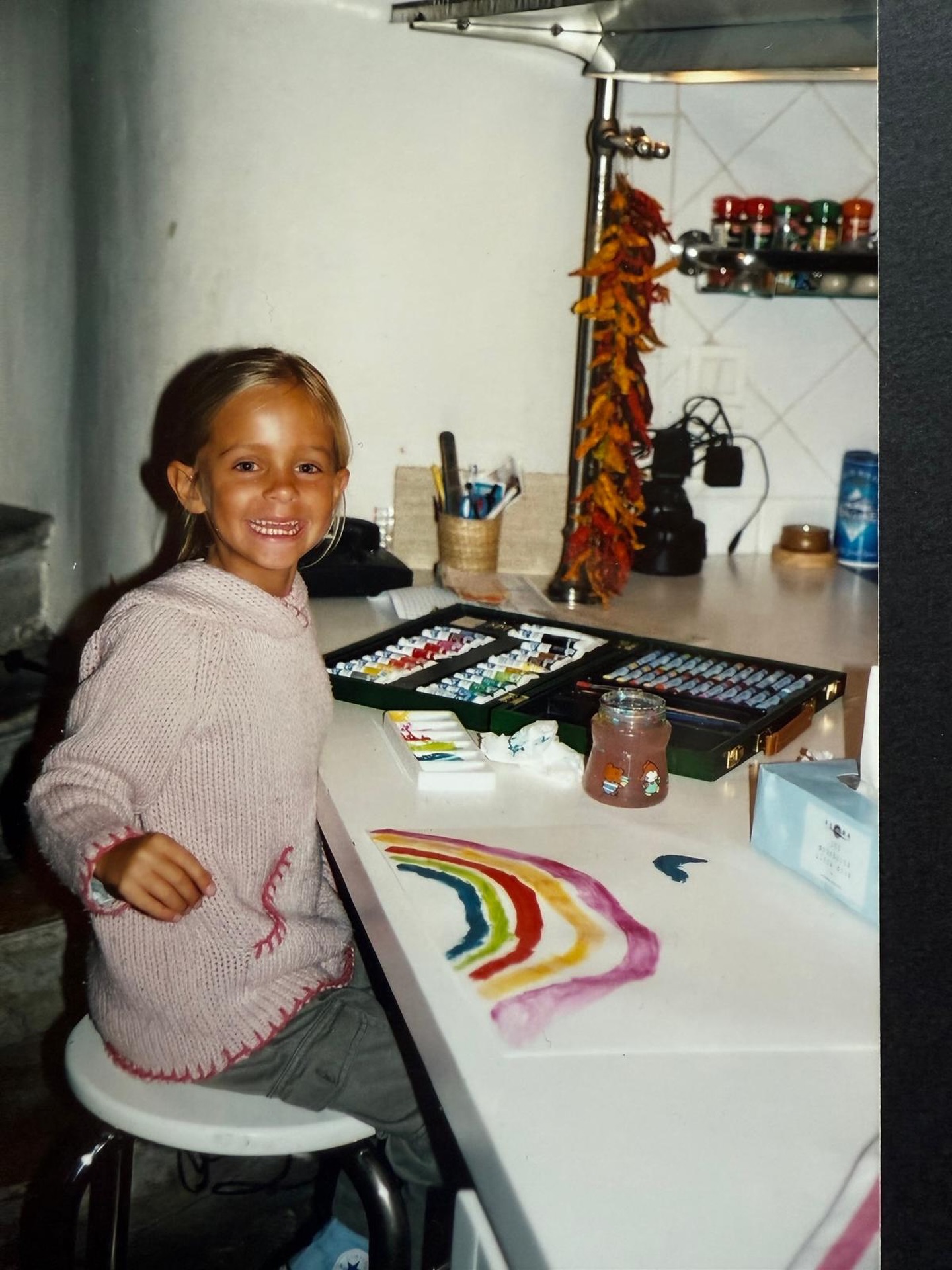 Depuis toute petite, j’adore dessiner des arcs-en-ciel
🌈🌈🌈
#ombeline___________ #bleudetravail #custom m