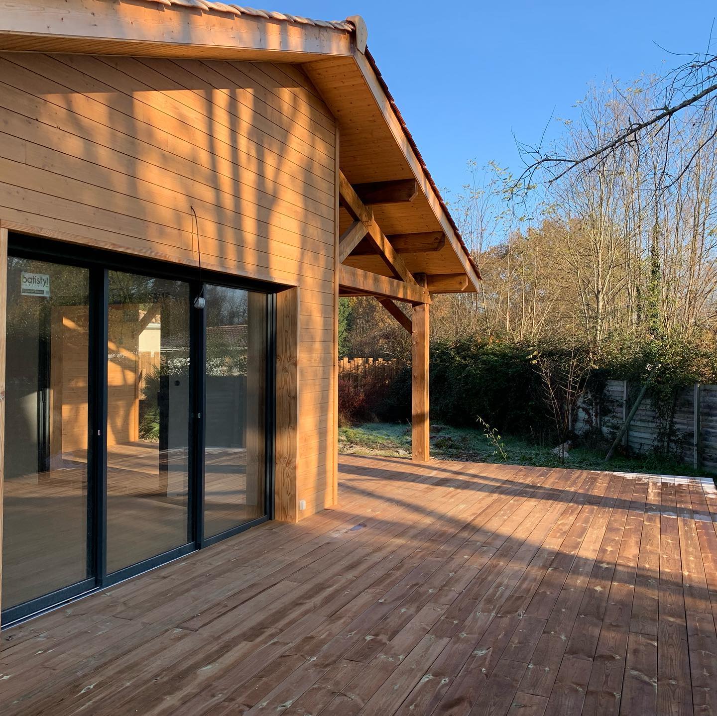 Reconstruction et agrandissement d’une maison après incendie Conception : Maisons Arbor