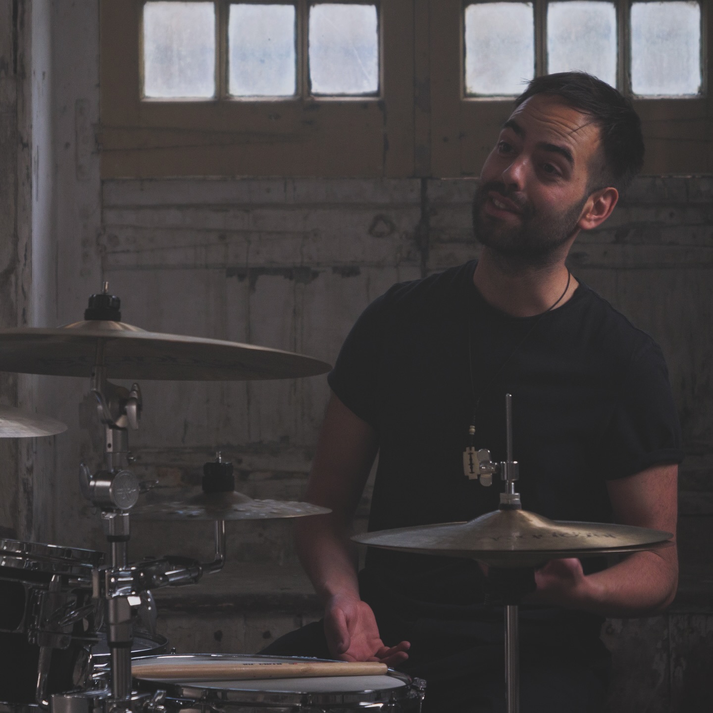 Forever mansplaining
(it’s a defence mechanism)
@georgemariosofficial also with @dionisio.pm and @guitaristrobin ⭐️
📸 @billycrabbemusic
@gretschdrums @istanbulagop #drummer #drummergram #sessiondrummer #londonmusician #soundsfrommyattic