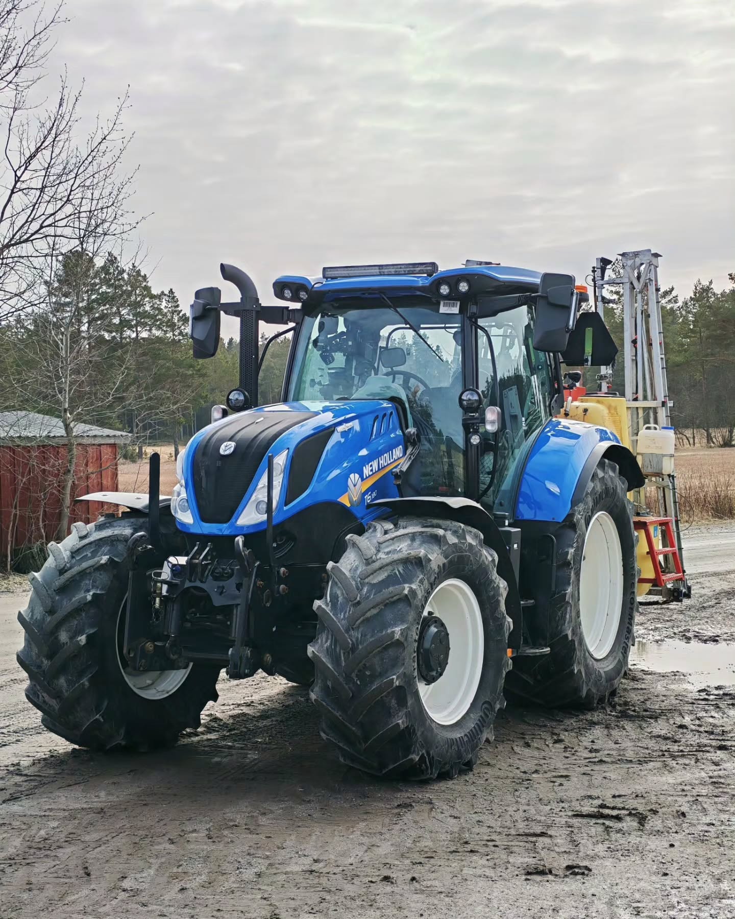 Asiakkaallemme Uuteenkaupunkiin toimitettiin erittäin kattava paketti täsmäviljelyn tueksi! 🌾🤩
✅️ EFIX eSteer 20 MAX - automaattiohjauspaketti
✅️ EFIX Spray X - ruiskunohjausjärjestelmä
✅️ EFIX eBase GNSS - RTK tukiasema
Tällä paketilla on mahtava lähteä tulevan kesän haasteisiin! 🌱
#efixag #newholland #kasi #automaattiohjaus #ruiskunohjaus