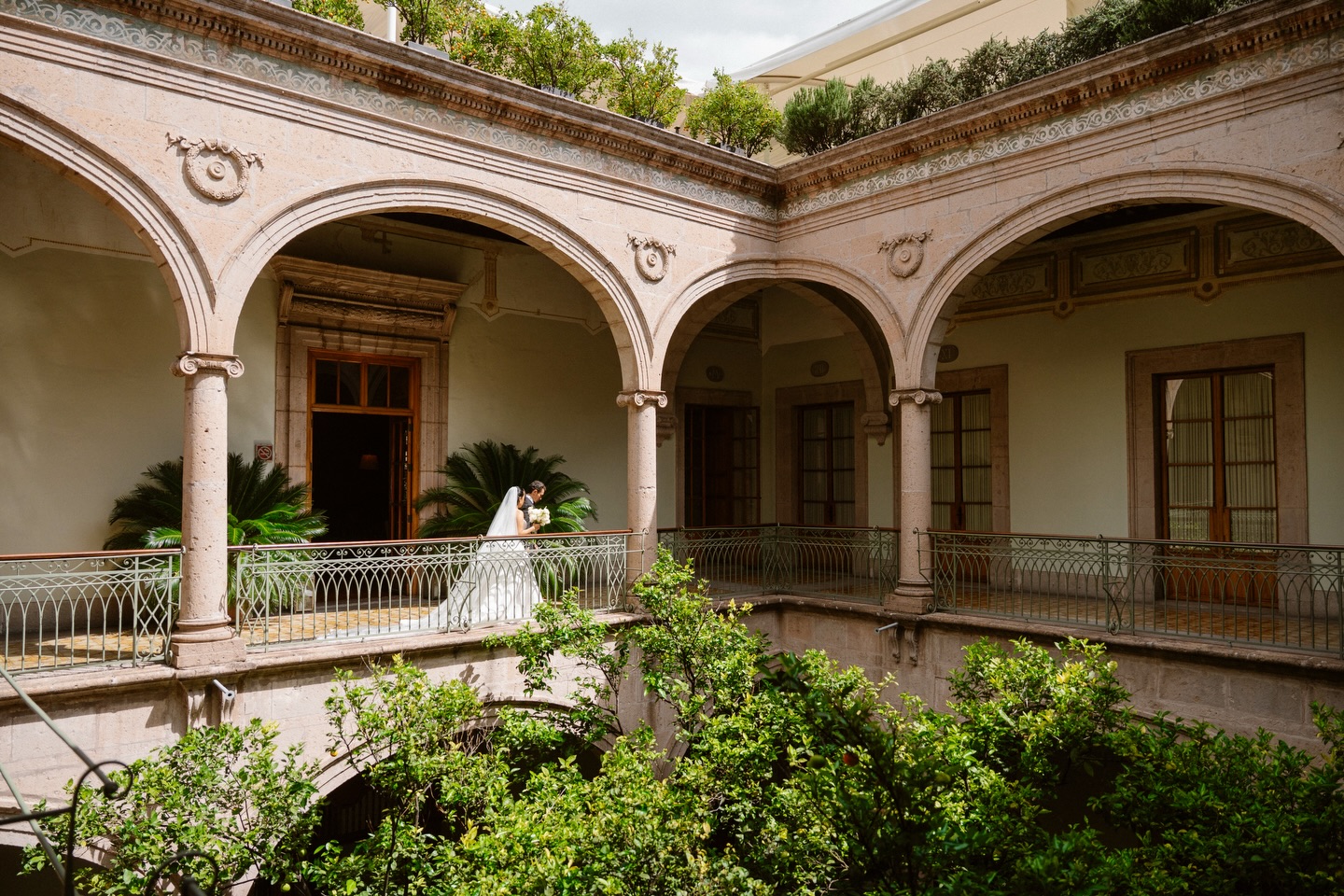 You’re not just investing in photos…
you’re investing in memories that won’t happen twice.
Choose someone who understands that.
#WeddingInvestment #MemoriesForever #LuxuryWedding