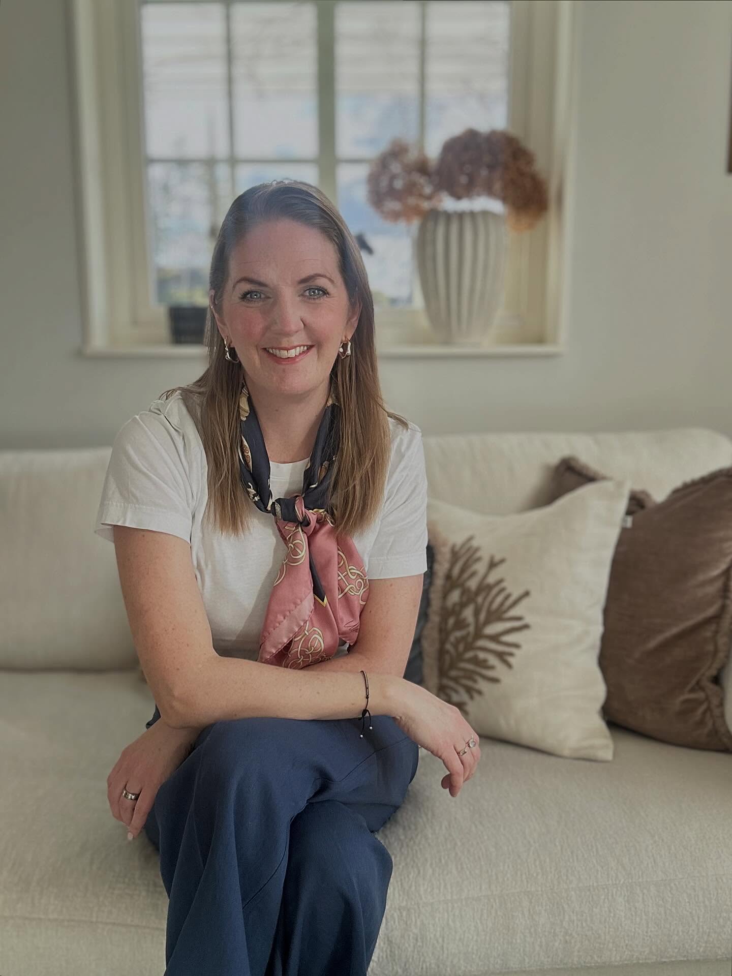 En solig ☀️ fredag och jag vill önska alla som hänger här med mig en trevlig helg! 👋
I helgen hoppas jag på lite vårfix i trädgården och häng med familjen 🤍 Vad hittar ni på?