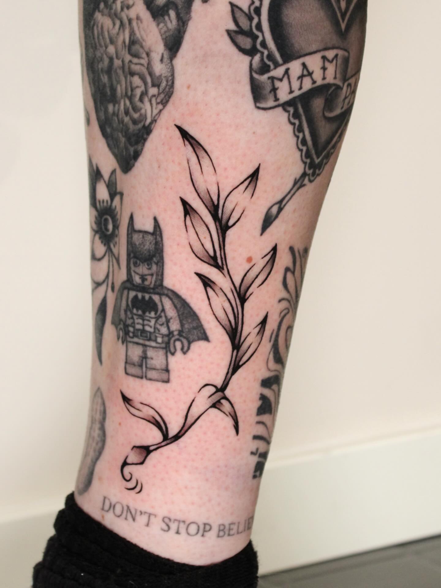 Another one on Sanne! Freehand gap filler 🌿
#traditionaltattoo #traditionaltattoos #freehandtattoo #freehandtattoos