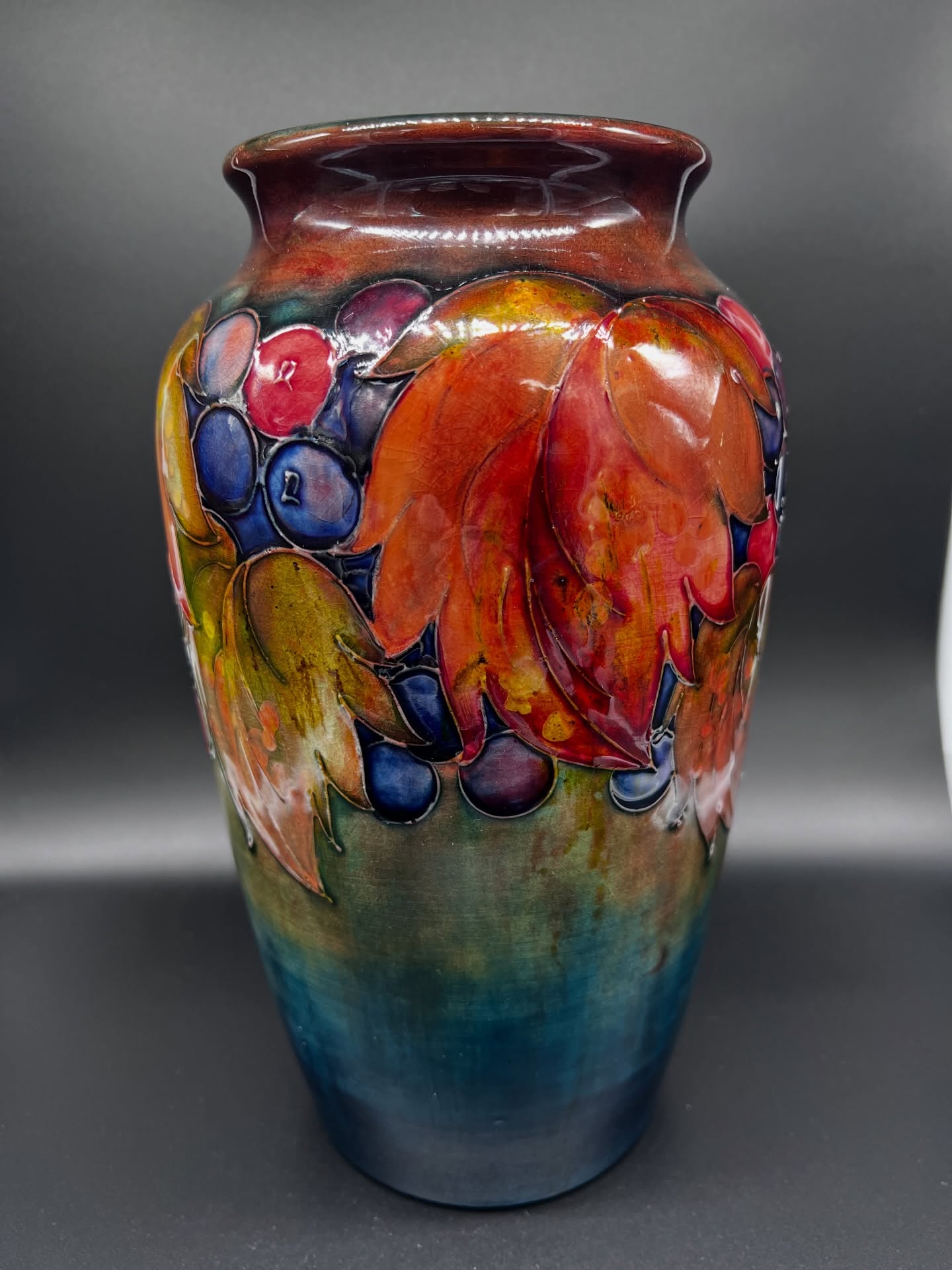 Moorcroft flambé vase with a leaf and berry design 🍁
Richly glazed in deep oxblood tones, blending into jewel-like blues, ambers, and greens. The classic decoration gives wonderful depth and texture, enhanced by the dramatic flambé finish.
A timeless piece of English art pottery—bold, decorative, and unmistakably Moorcroft.
Available now
DM for details
#moorcroft #moorcroftpottery #flambe #artpottery #englishceramics collectibles vintagedecor interiordesign statementpiece