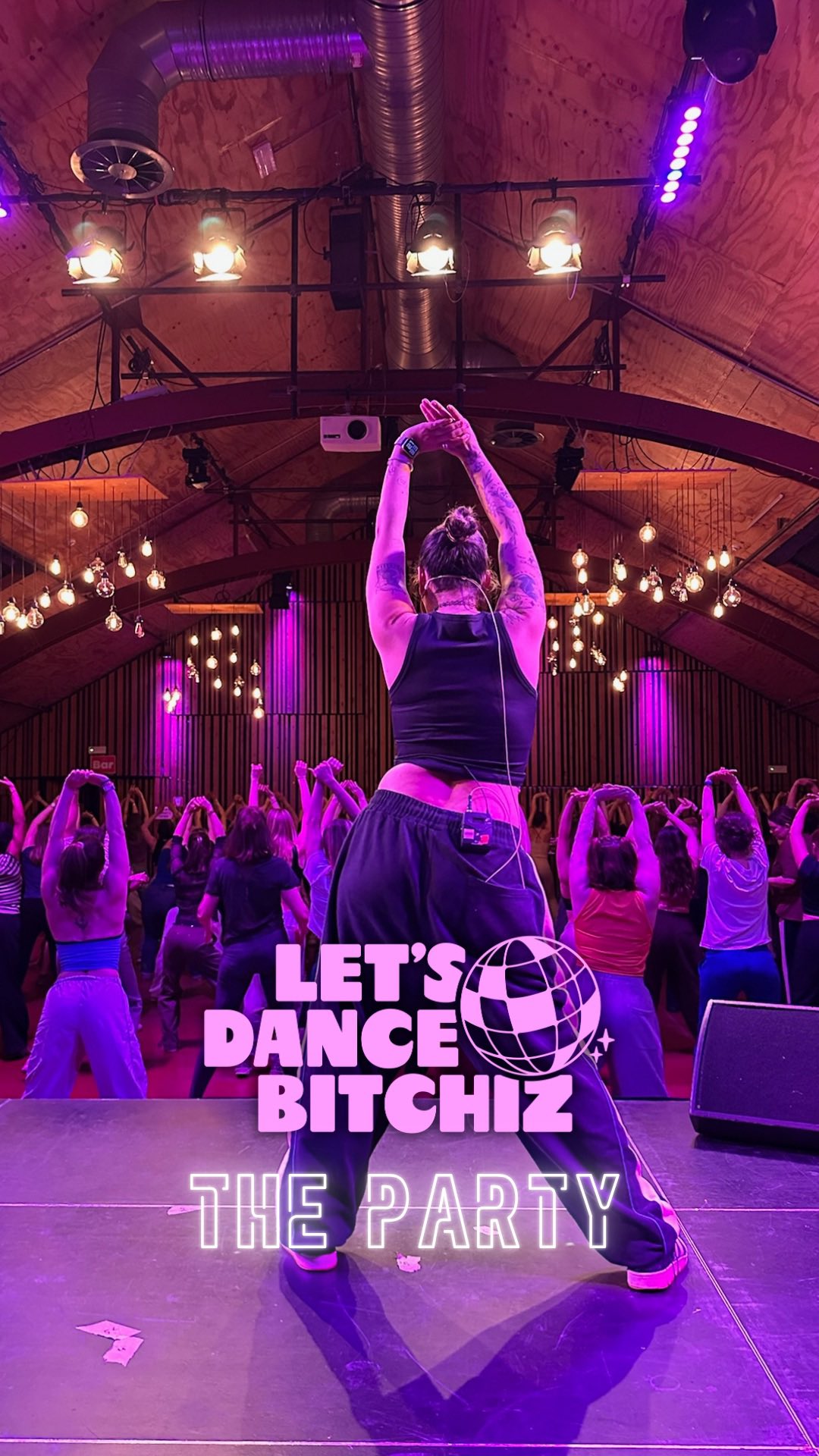 Merci infiniment à chaque BITCHIZ présente 💗 tellement puissante cette armée !! 💪🏼
Merci à @latricoterie pour la confiance et l’accueil ✨
Merci à @fiona_prassas @aryakat & @mlle.emiele mes go sûres 👏🏼
Et merci moi de rien lâcher hihi. 🦋
👉🏼 prends ta place pour la dernière bitchiz party de la saison, ✨édition SPARKLES✨le 29 mai! (lien en bio). Cours de danse girly bad bitch XXL suivi d’un DJ set à @latricoterie .