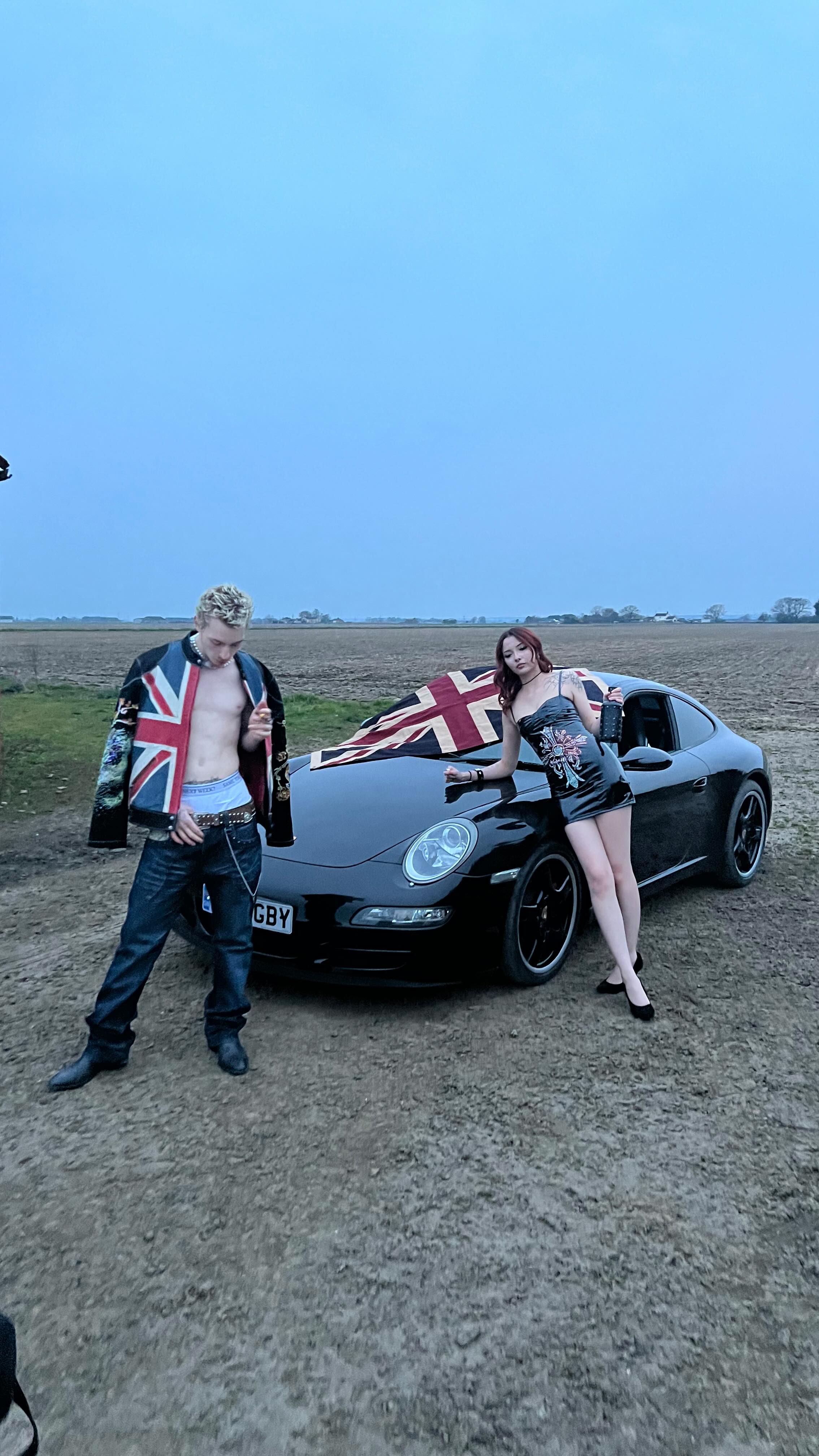 and when we walk we walk with intention.
#bts #btsfootage #elestalleto #unionjack #makebritainsexyagain