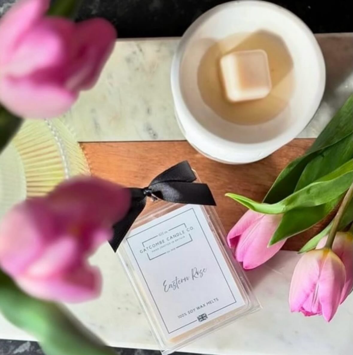 It’s ’Wax Melt Wednesday’ & time to swap your scent! Which one will you go for?
Eastern Rose is one of our favourites - rich and luxurious wrapped with smoky oud wood and decadent with praline - have you tried it? If you’d like a free sample, let us know & we can pop one in your next order 🌹
Enjoy your Wednesday xx
#pretty #photo #style #flowers #gifts
Photo credit @athomewiththeevans