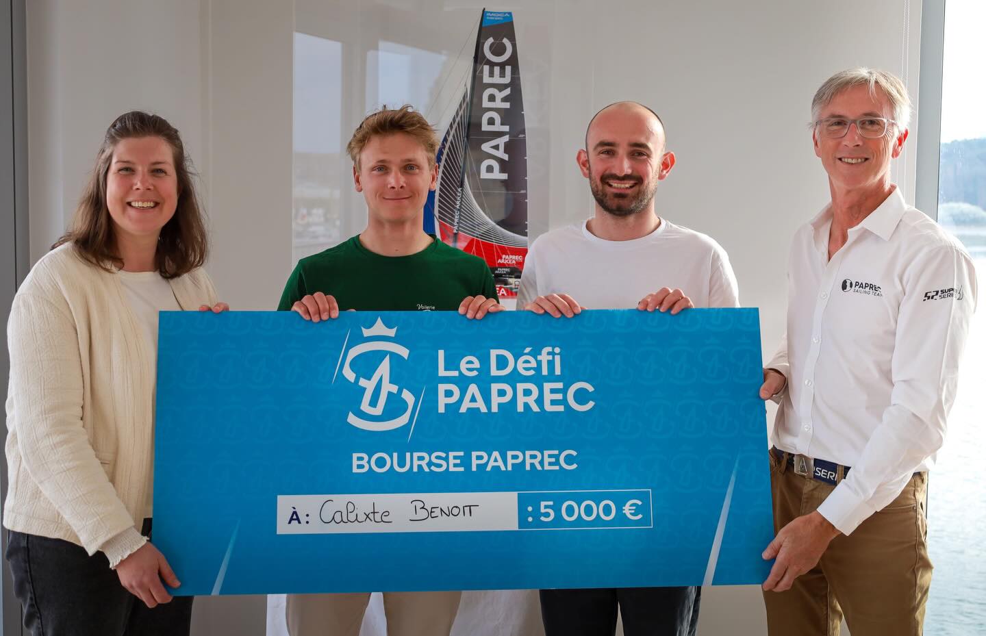 💪 Félicitations à @calixtebenoit qui a reçu la Bourse Paprec mardi soir à La Base de Lorient ! 🌊
Vainqueur du Défi Paprec en 2025 aux côtés de @joseph_cloarec_navigateur, le jeune skipper se voit récompensé pour la solidité de son projet !
Grace à cette bourse, il pourra poursuivre son projet sur le circuit @classefigarobeneteau ! 🔥
Un immense merci à @paprecgroup, acteur engagé dans l’accompagnement de la nouvelle génération de skippers.
Retrouvez l’article complet sur notre site internet ! 📑
📸 OC Sport Pen Duick
📸 @mathieurivrin_photographies
📸 @volivaud
#LaSolitaire #IciNaissentLesLégendes
