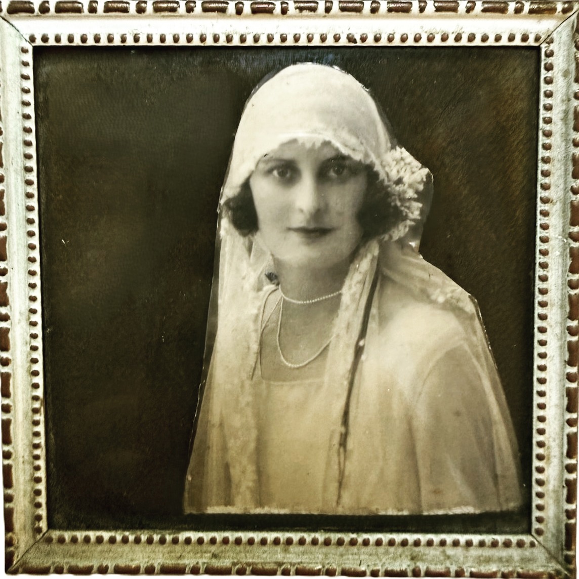 And my grandmother wearing the veil on her wedding day.
#familyheritage
#weddingveil
#traditionaltextiles