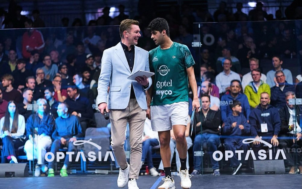 A brilliant week hosting at the Optasia Championships at the Wimbledon Club, working across on-court interviews, match presentation and fan engagement throughout the tournament.
Always a privilege to be right in the middle of it & brilliant as always to work with the great team behind the @psasquashtour events.
British Open next.
#SportsPresenter #EventHost #Squash #PSATour #LiveEvents