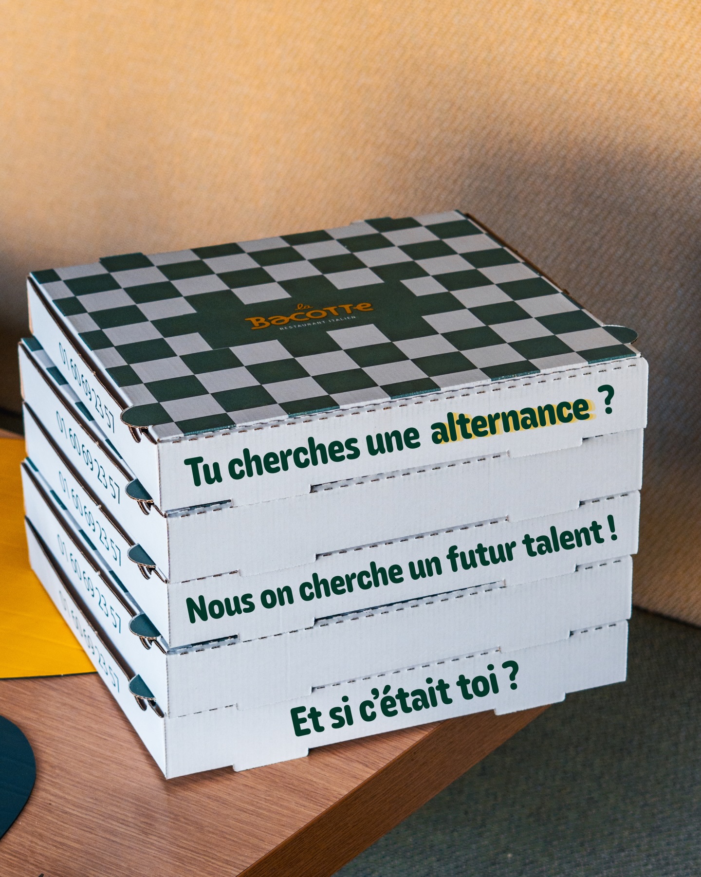 ⚠️ La Bacotte recrute !
La Bacotte, notre restaurant italien à Bois-le-Roi, cherche ses futurs talents en alternance ✨
👉 En cuisine pour apprendre les bases (et quelques secrets) de la cuisine italienne
👉 En salle pour faire vivre à nos clients la dolce vita du début à la fin du repas
Si tu es motivé(e), curieux(se) et que tu as envie d’apprendre dans une bonne ambiance, on t’attend !
📩 Envoie-nous ton CV en message privé, par mail à contact@labacotte-restaurant.fr ou passe directement nous voir !
📍Bois-le-Roi
#alternance #restauration #labacotte #boisleroi #recrutement