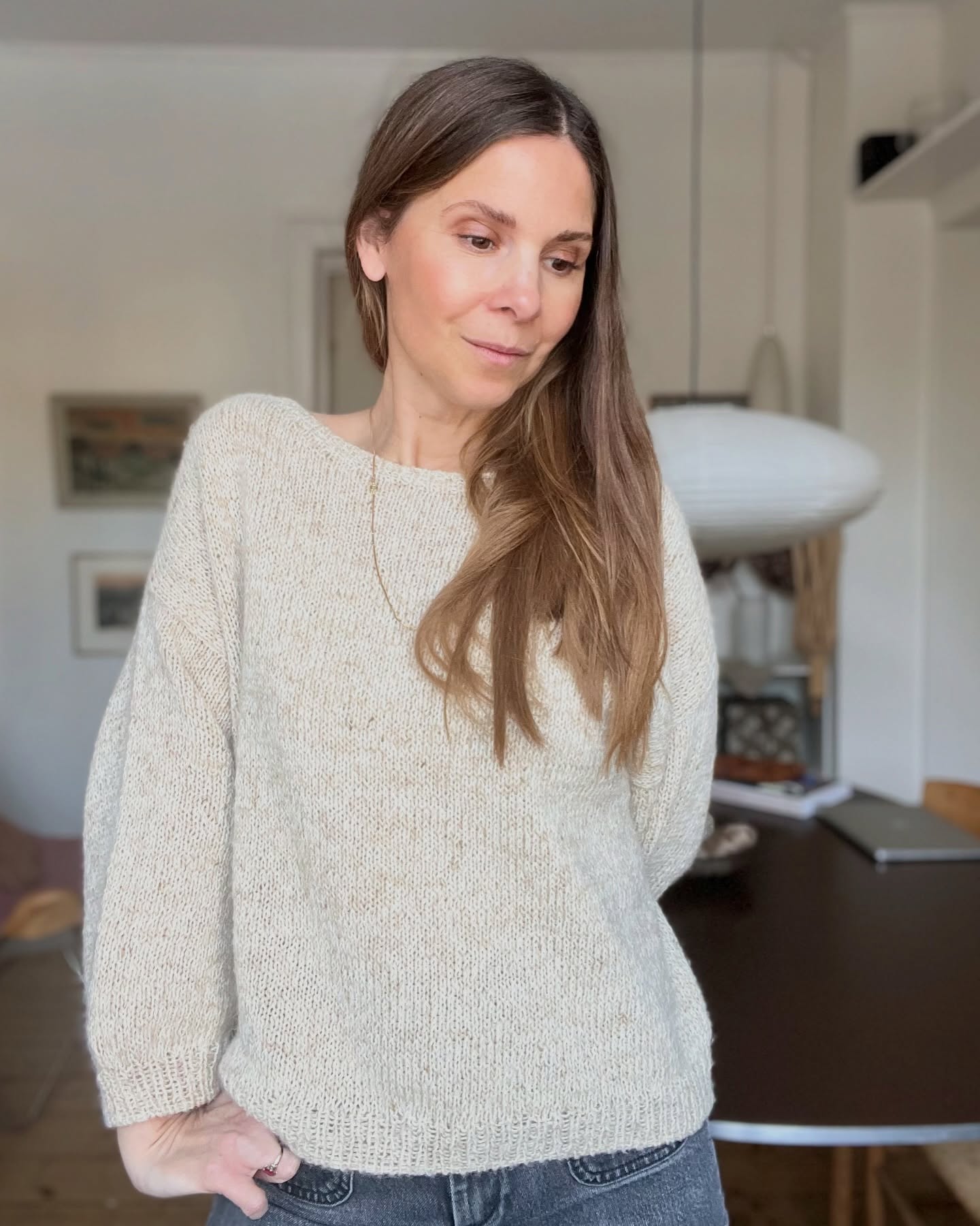 C r a s s u s S w e a t e r
In this version, a fine alpaca yarn replaces silk mohair and is held together with the main yarn.
Alpaca 1 and Tweed from @isageryarn.
Pattern available on Ravelry and at www.refinedknitwear.com
-
-
-
#knitwear #strik #isageryarn #refinedknitwear #crassussweater