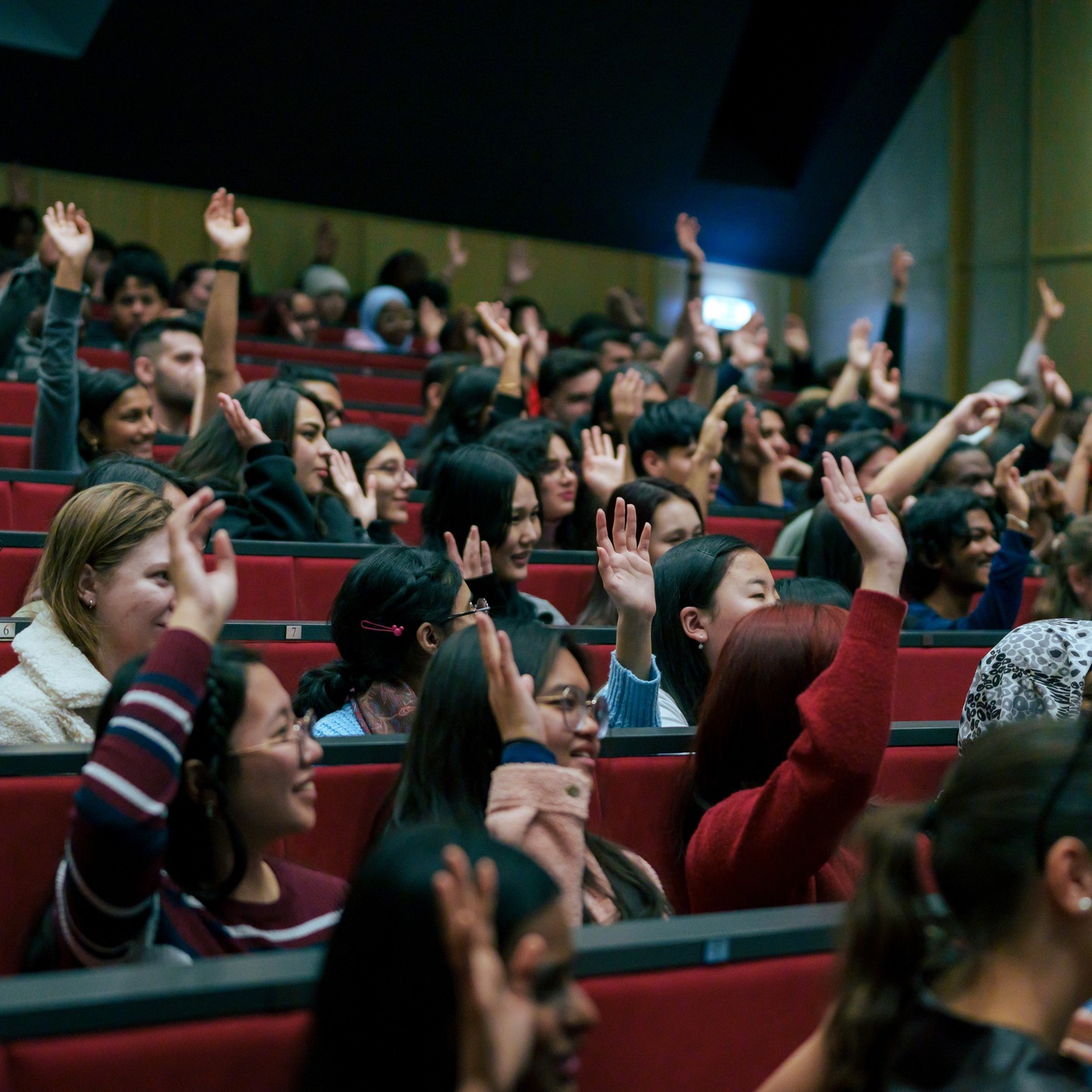 Due to the high level of interest, we have extended the application deadline to April 15!
Calling all improvisers and theatre professionals.
We are looking for 32 participants (8 from each partner country) to join us in Tinje / Tainach, Austria, in September 2026 for an intensive international training focused on the core themes of the Bridges Project: how theatrical improvisation can become a universal form of communication between performers and audiences from different linguistic and cultural backgrounds.
Whether you are a professional improviser, actor, or a dedicated semi-professional, this is your opportunity to explore language, collaboration, and performance within a diverse European ensemble.
Dates
6 September – Arrivals
7–11 September – Program
12 September – Departures
Location
Bildungshaus Sodalitas, Tinje / Tainach, Austria
Program
Participants will take part in 30 hours of workshops led by experienced improvisers involved in the Bridges Project. Evening programs will offer additional opportunities for artistic exchange and networking.
Apply now (link also in bio):
https://tinyurl.com/ytfu5sdx