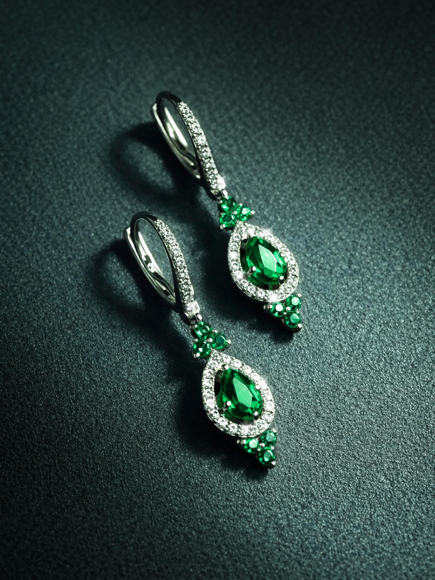 Emeralds, framed in brilliance.
Vivid green centres embraced by diamonds, suspended in a silhouette of balance and precision. A study in refined craftsmanship and enduring elegance.
Designed to illuminate every moment.
Discover timeless sophistication at Vienna Jewellers.
📞 012 460 7231
📧 mmf@alexa.co.za
🌐 www.viennajewellers.com
#ViennaJewellers #EmeraldElegance #FineJewellery #DiamondDetail #TimelessLuxury