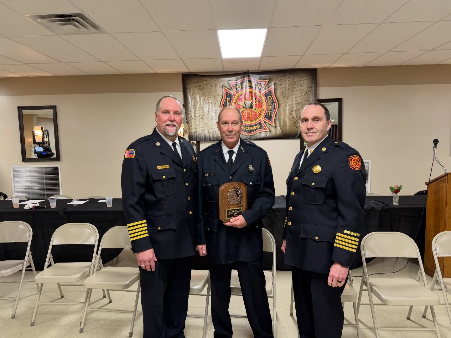 Congratulations to Firefighter Jeff Westphal on being named 2025 Firefighter of the Year at last night’s banquet!
Jeff has been an active member of the department for the past five years, consistently going above and beyond in his duties. From serving on multiple committees to his role as an MPO, Jeff demonstrates professionalism, commitment, and is an example of service before self.
Well deserved, Jeff—thank you for everything you do!