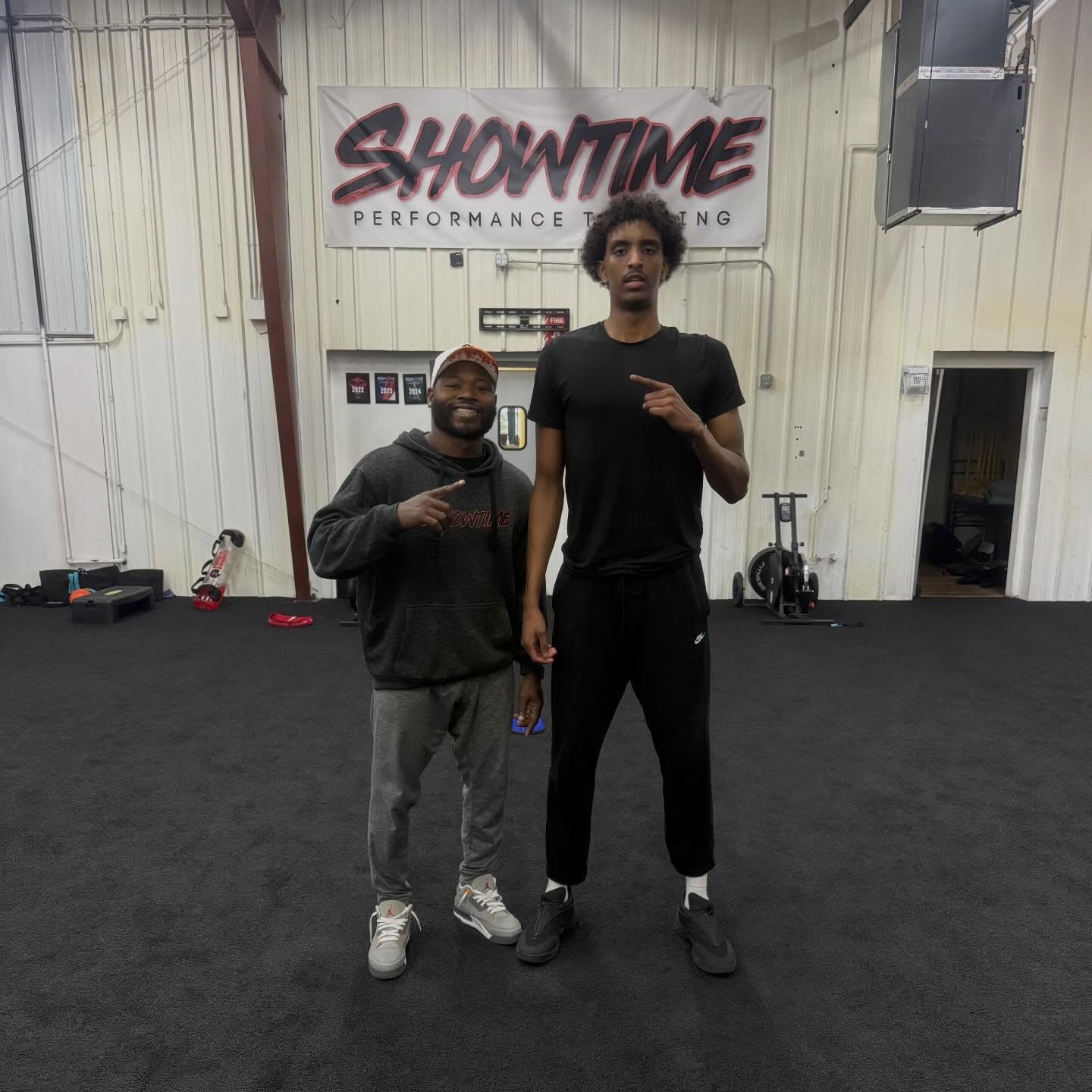 We’re proud to welcome one of the top-ranked high school players in the country to Showtime program.
Being ranked #44 nationally reflects your commitment and ability, and we’re here to build on that foundation. Our focus is to provide an elite training environment that sharpens every aspect of your game and prepares you for the next level.
Now it’s time to separate.
You chose Showtime, and that means stepping into an elite environment built for one purpose: RESULTS. Every workout, every rep, every session is designed to push you past your limits and prepare you for the highest level of basketball.
We don’t do average. We build pros.
You trusted us with your development—we’re going to make sure you’re ready for everything that comes next.
#Blessing #win #work #showtimetraining
