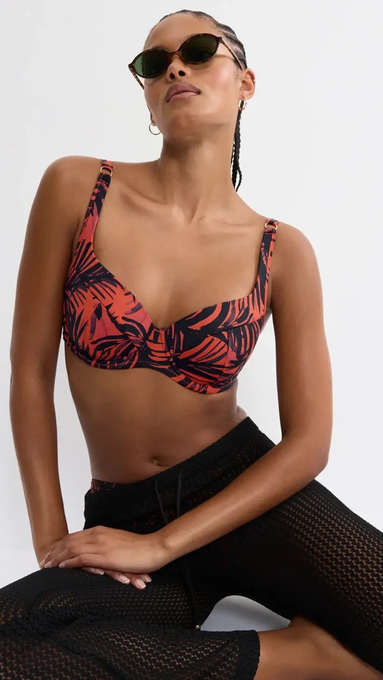 New swimwear in!! ☀️👙
Mix and match your look and accessorise your way 🌴 From flattering swimsuits to stylish bikinis, paired with mesh trousers or shorts, it’s all about creating a vibe that feels like you 💕
The Summer Palm range is perfect for combining support and elegance, with figure shaping fabric that enhances your silhouette and subtle metallic details for that extra touch of luxury ✨
Pop in and build your perfect holiday look 💫
#PandorasBox #NewSwimwear #HolidayStyle #MixAndMatch #BeachReady