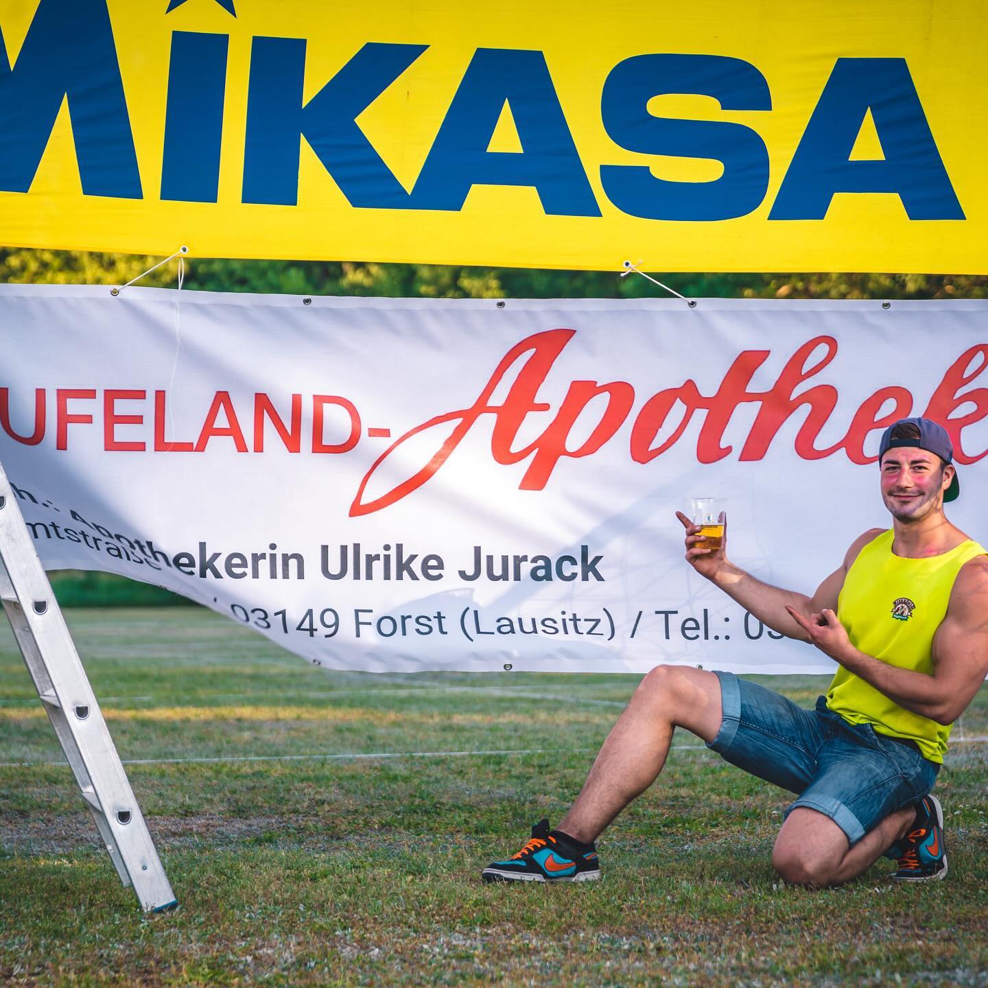 HUFELAND APOTHEKE
Einer unserer längsten Partner! Seit Jahren bekommen können wir uns der Unterstützung sicher sein. Dabei ist es egal ob wir mit medizinischen Materialien versorgt werden, um kleinere und größere Verletzungen behandeln zu können, oder finanziell, um das Turnier am Laufen zu halten. Aber natürlich auch tatkräftige Unterstützung vor Ort!
#apotheke #gesundheit #volleympics