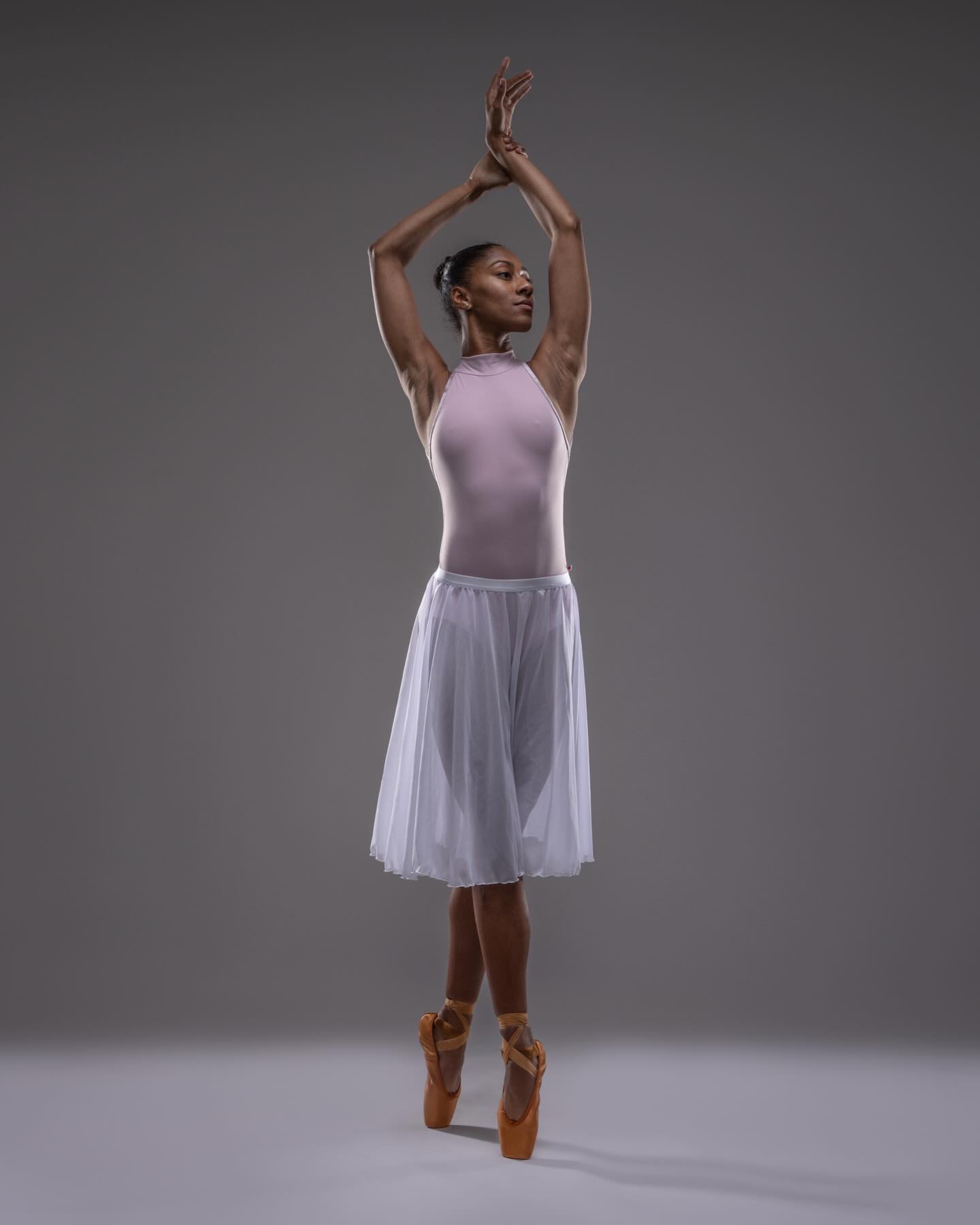 A classic white rehearsal skirt: chiffon, full circle, baby overlock hem, narrow satin fold over elastic waistband.
Prefer a wider waistband? Shorter, longer? All possible.
Or try one of these beauties…
White mesh FredaBela Curve
White Lycra Swish skirt
White Celeste Aretha
White Classic Aretha
🤍🤍🤍🤍🩰🤍🤍🤍🤍
#dancewear #balletskirt #balletwear #handmadedancewear #ballet