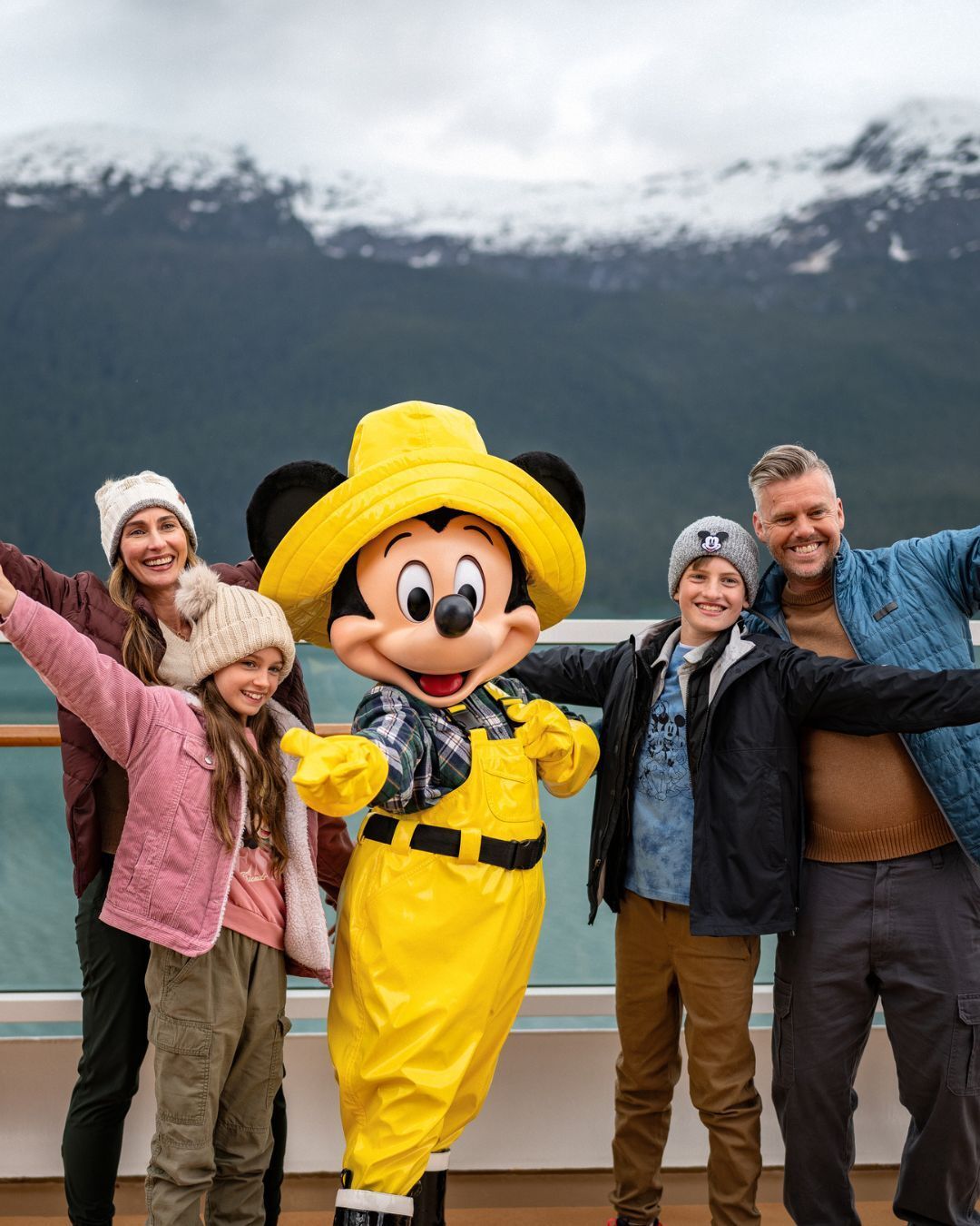 On board Disney Cruise Line, enjoy the magic of frozen fjords, prehistoric glaciers and charming port towns, combined with the incredible service and care Disney is known for. ✨🛳️
It's time to experience an authentic Alaskan adventure on five- and seven-night sailings from Vancouver, British Columbia. 🌟 #TravelBetter