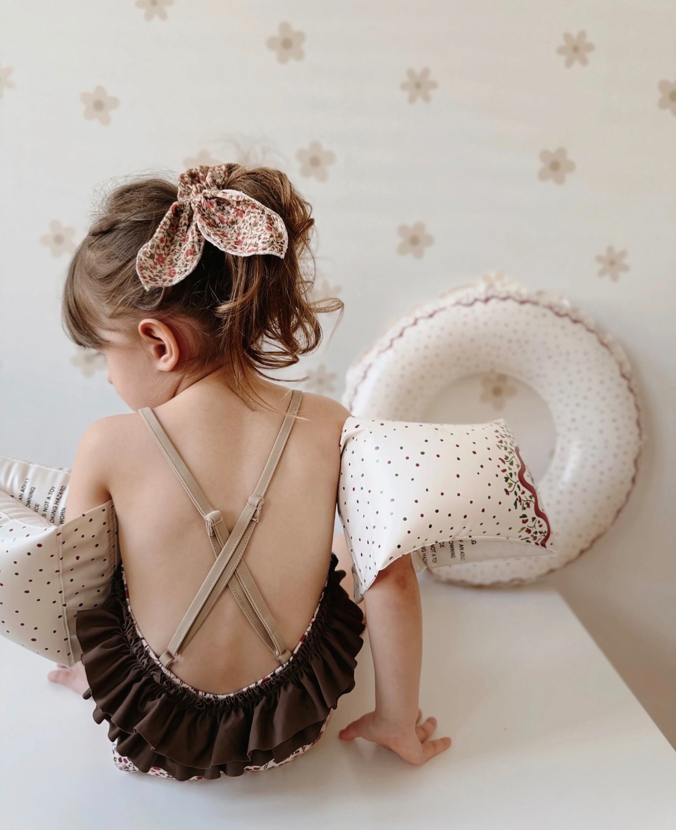 Little flowers, big summer mood 🌸
Soft tones, delicate details and UV50+ protection for sunny days by the water ☀️
Magic garden vibes ✨
#irande #kidswimwear #summerkids #beachdays #summer