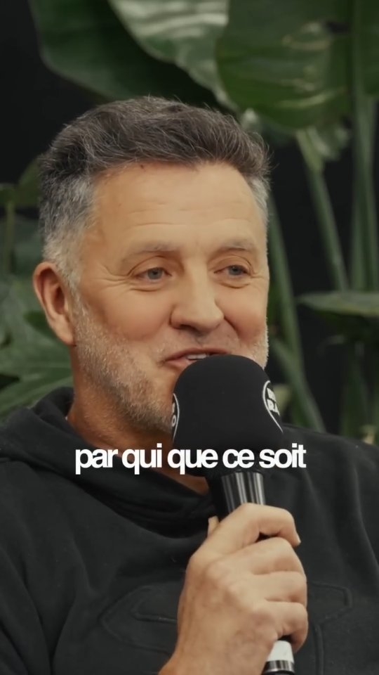Pour Laurent Cochet, il n’y a pas de graduation dans l’aventure.
Il n’y a pas de petit ou de grand voyage.
Ce qui compte vraiment, c’est oser partir.
Peu importe la distance,
peu importe la destination…
Chaque aventure est unique.
🎙️ Extrait du podcast Rider Radio