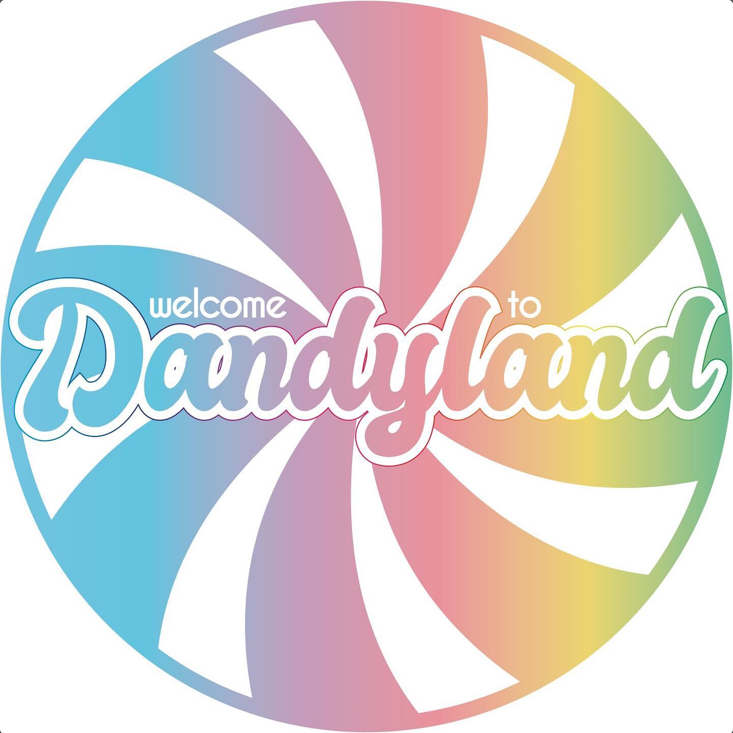 Such a sweet bat mitzvah 🍭Had so much fun bringing the clients vision to life with @tyyalipson ❤️
#batmitzvah #batmitzvahgraphics #candytheme #candyland #party #luxuryparty #mitzvah #mitzvahgraphics