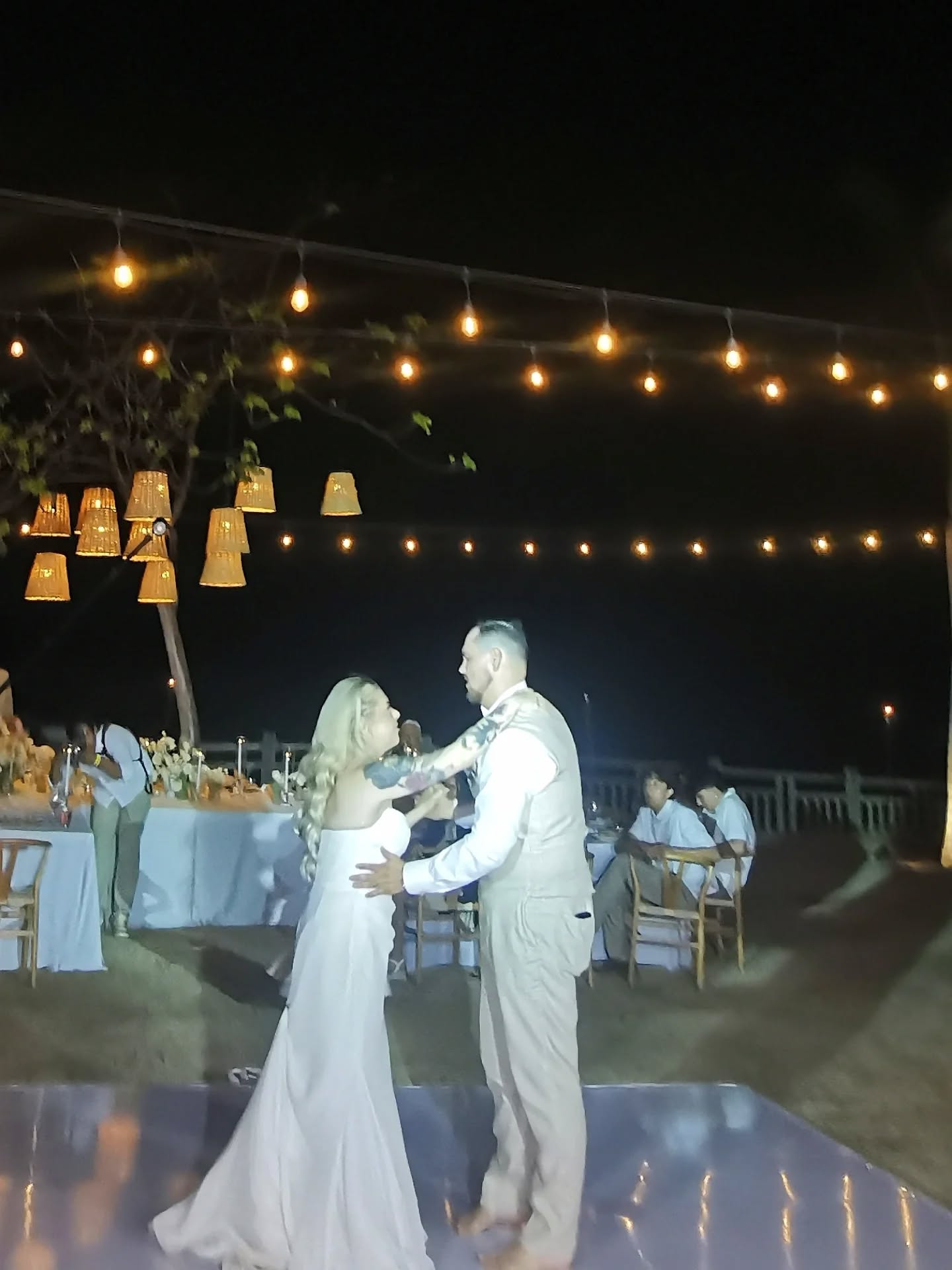 Michael & Ashley Amazing Wedding
www.aranweddings.com
#puertovallarta #rivieranayarit #weddingdj #beachwedding #MusicLovers