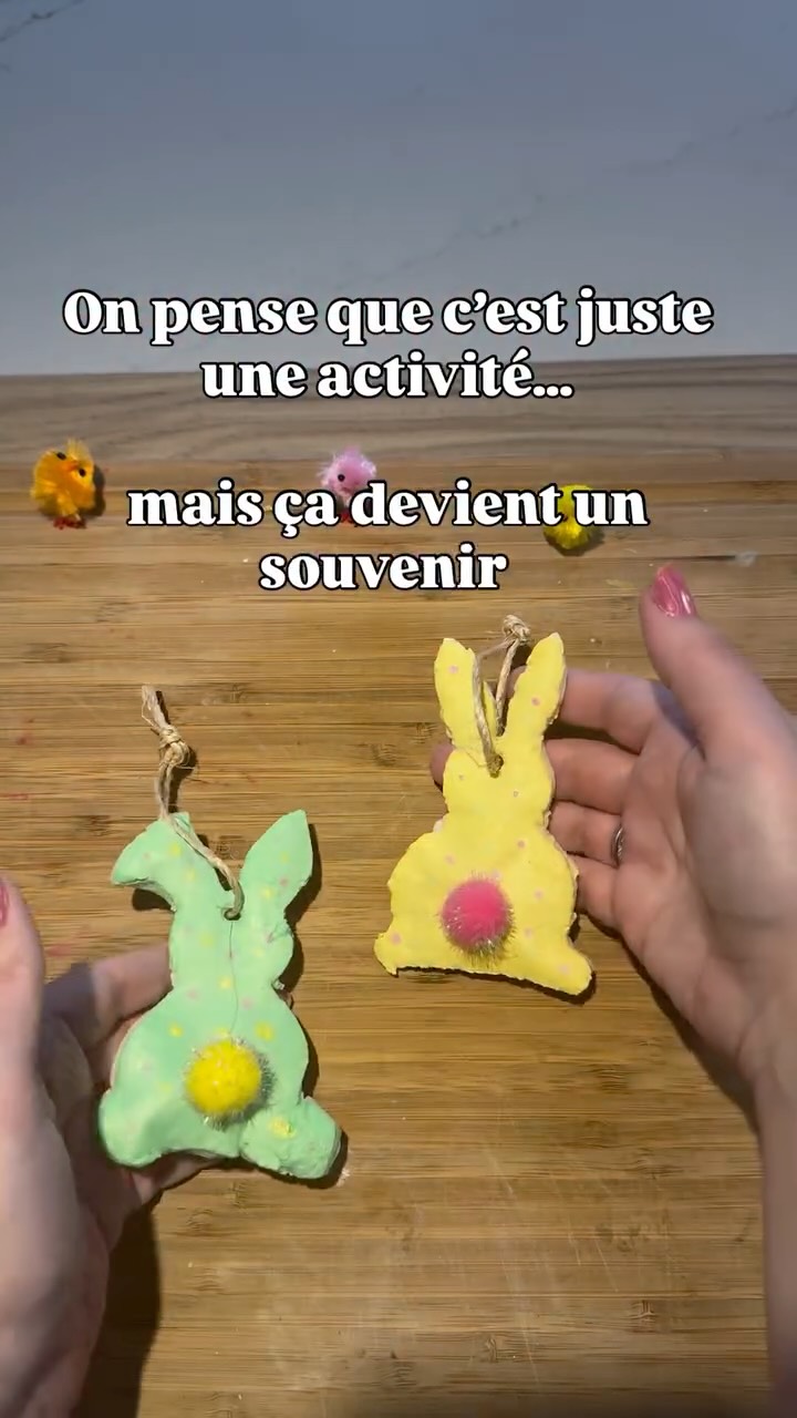 Tu vois une activité…
Mais ton enfant développe bien plus que ça.
Motricité fine.
Concentration.
Créativité.
Autonomie.
Et surtout…
👉 un vrai moment sans écran
👉 du calme à la maison
👉 du lien parent-enfant, simplement
Pas besoin d’en faire plus.
Les activités les plus simples sont souvent celles qui fonctionnent vraiment.
Si tu veux recréer ce type de moments à la maison,
tu es exactement au bon endroit 🤍
👉 Tu veux d’autres idées comme celle-ci ?
Commente “IDÉES” et je t’envoie tout
#activiteenfant #activitessansecran #montessoriamaison #jeuenfant #parentalitepositive