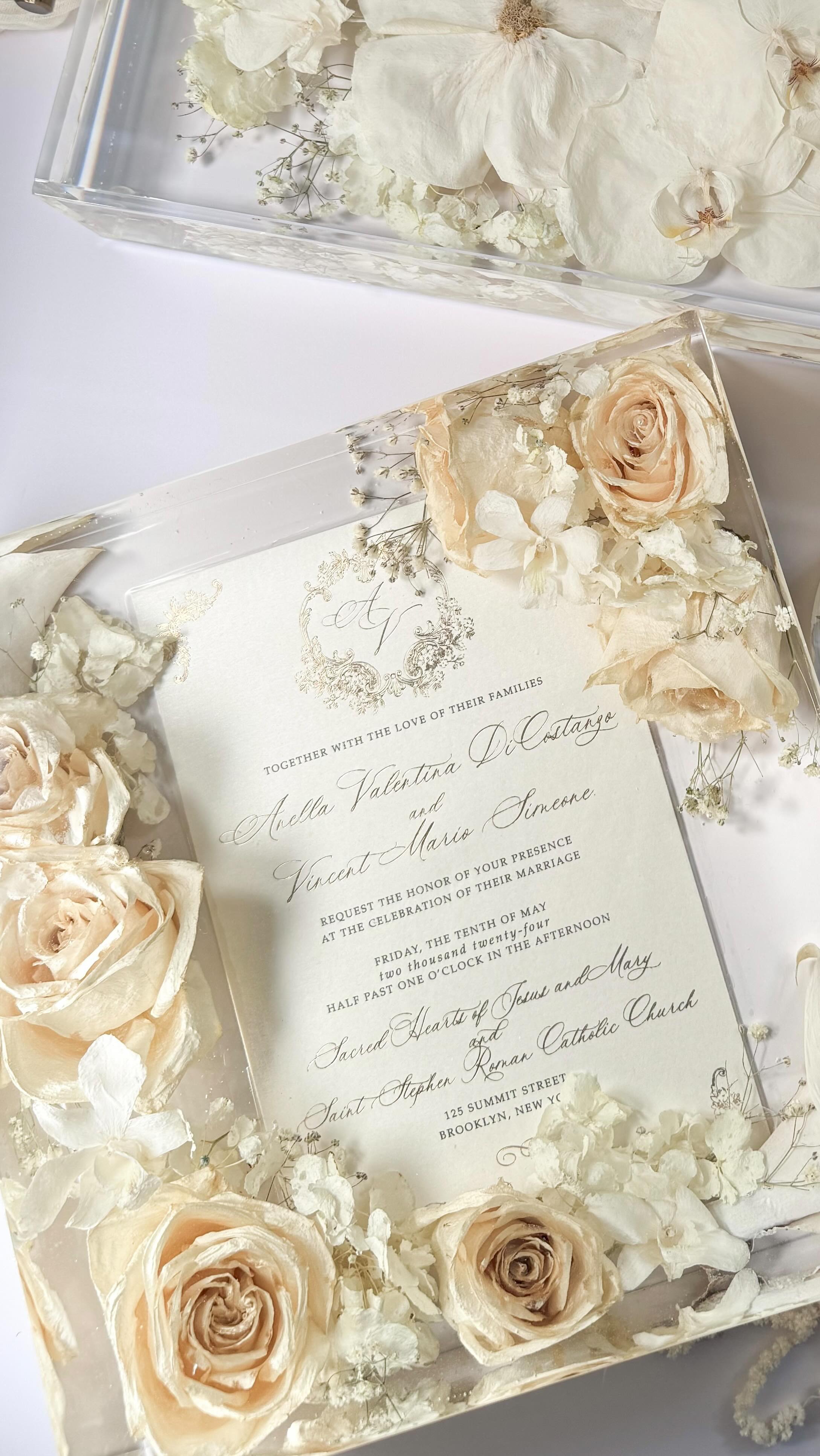 DON'T SKIP
Make your investment bloom forever!
Get a free ring holder with purchase, use code FREE RING. Offer valid within the month of March✨🌸
#floralpreservation #bridalbouquet #resinflowers #flowerpreservation #weddingvendor