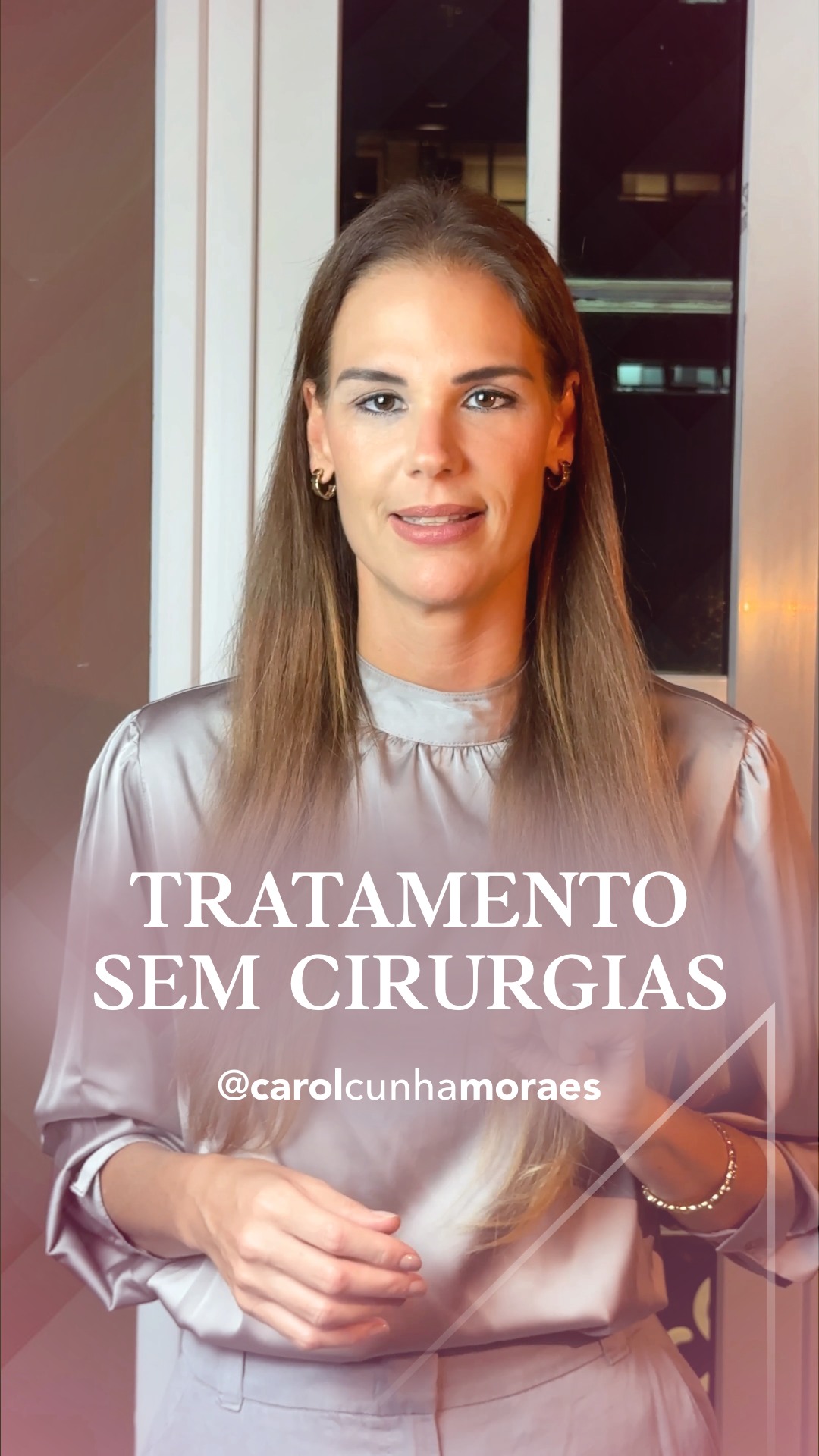 â ïž Te indicaram cirurgia no pĂ© ou tornozelo?
Antes de marcar a sala de cirurgia, marca uma consulta comigo.
NĂŁo estou dizendo que a cirurgia estĂĄ errada. Estou dizendo que vocĂȘ merece entender todas as suas opçÔes antes de tomar essa decisĂŁo.
Muitos casos que chegam atĂ© mim com indicação cirĂșrgica encontram solução com tratamentos conservadores: fisioterapia, infiltração, Ăłrteses, ou outros recursos que ainda nĂŁo foram tentados.
E quando a cirurgia Ă© mesmo necessĂĄria, vocĂȘ vai para o procedimento com muito mais segurança, informação e confiança.
đ Agende sua avaliação comigo e entenda as suas opçÔes!
Dra. Carolina Cunha Moraes
Ortopedista
đŁEspecialista em pĂ© e tornozelo.
CRM 21051/RQE 12411/TEOT 13799
Salvador âą BA