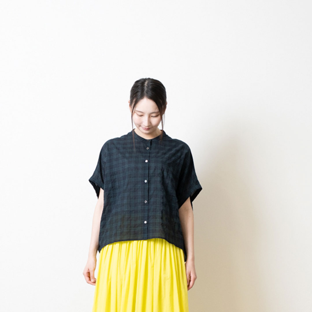 PICKUP ITEM
2026SS collection
コットンシャ-リングドルマンシャツ
nk265245 ¥9800+TAX
6.blackwatch
5.blackCH
柔らかい凹凸感のシャ-リング生地のシャツ
ドルマンスリ-ブでゆったりシルエット。風通しも良い軽い着心地
ナチュラルな抜け感のあるスタイリングをお楽しみいただけます
#nachukara #2026ss
#ナチュラル #lifewear
#春夏コーデ #春夏カラー
#ファッション #シンプルコーデ
#レディース #大人ナチュラル
#ナチュラルコーデ
#カジュアルコーデ
#40代ファッション
#50代ファッション
#60代ファッション