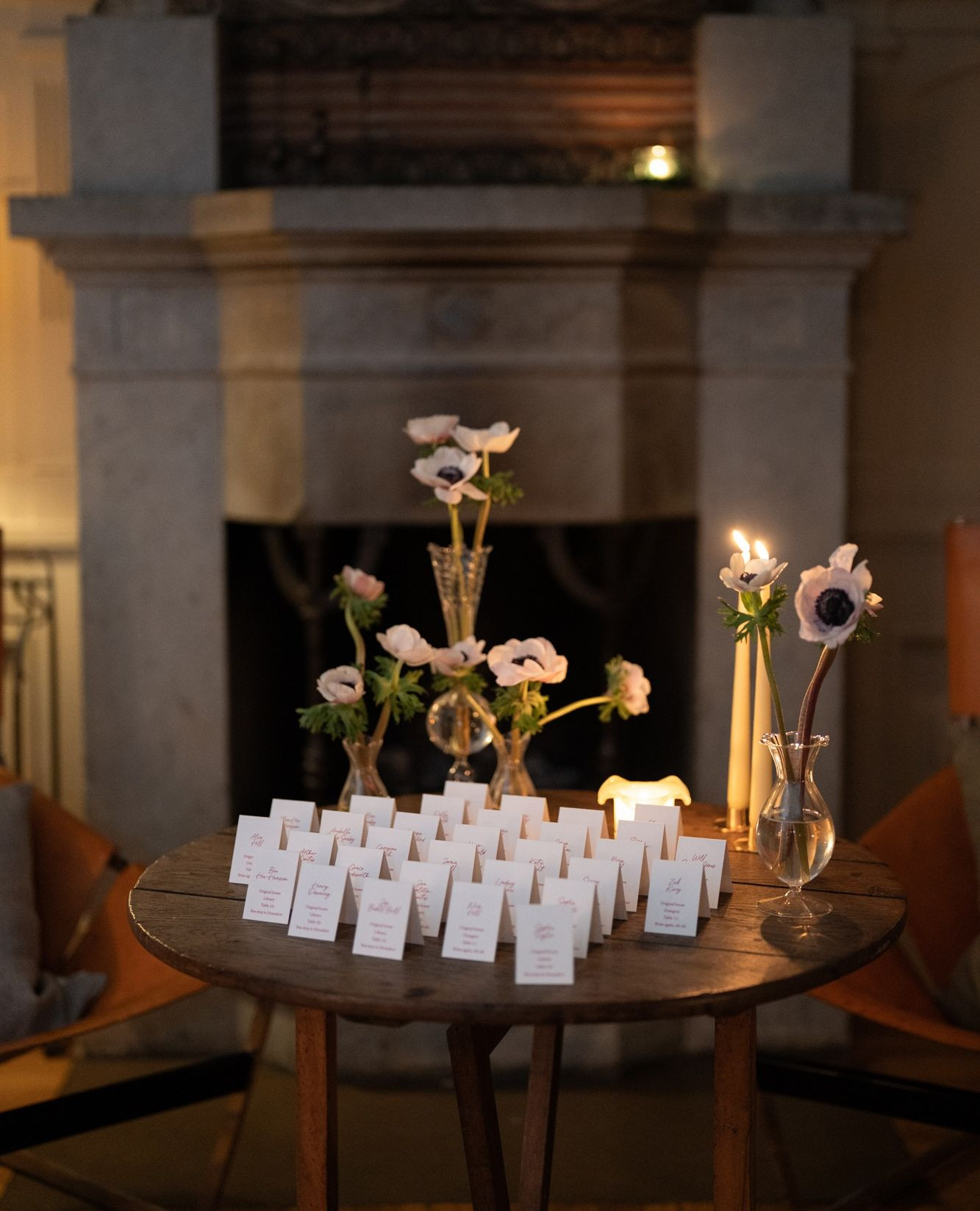 A seating card moment set across the iconic houses of Ett Hem - sleek, elegant, and interactive.â
â
Planning, design & florals: @avenieventsâ
Stationery: @elinsartstudioâ
Photographer: @cecelinatornbergâ
Second shooter: @brandwoldâ
Hair & Make-up: @heidigarciamakeupâ
Venue: @etthemâ
DJ: A friend from Londonâ
Band: The groom's band all the way from London @dontfreakoutâ
â .â
.â
.â
.â
.â
#stockholmweddings #stockholmweddingplanners #europeweddingplanners #luxuryweddingplanners #luxuryeventplanners #luxuryevents