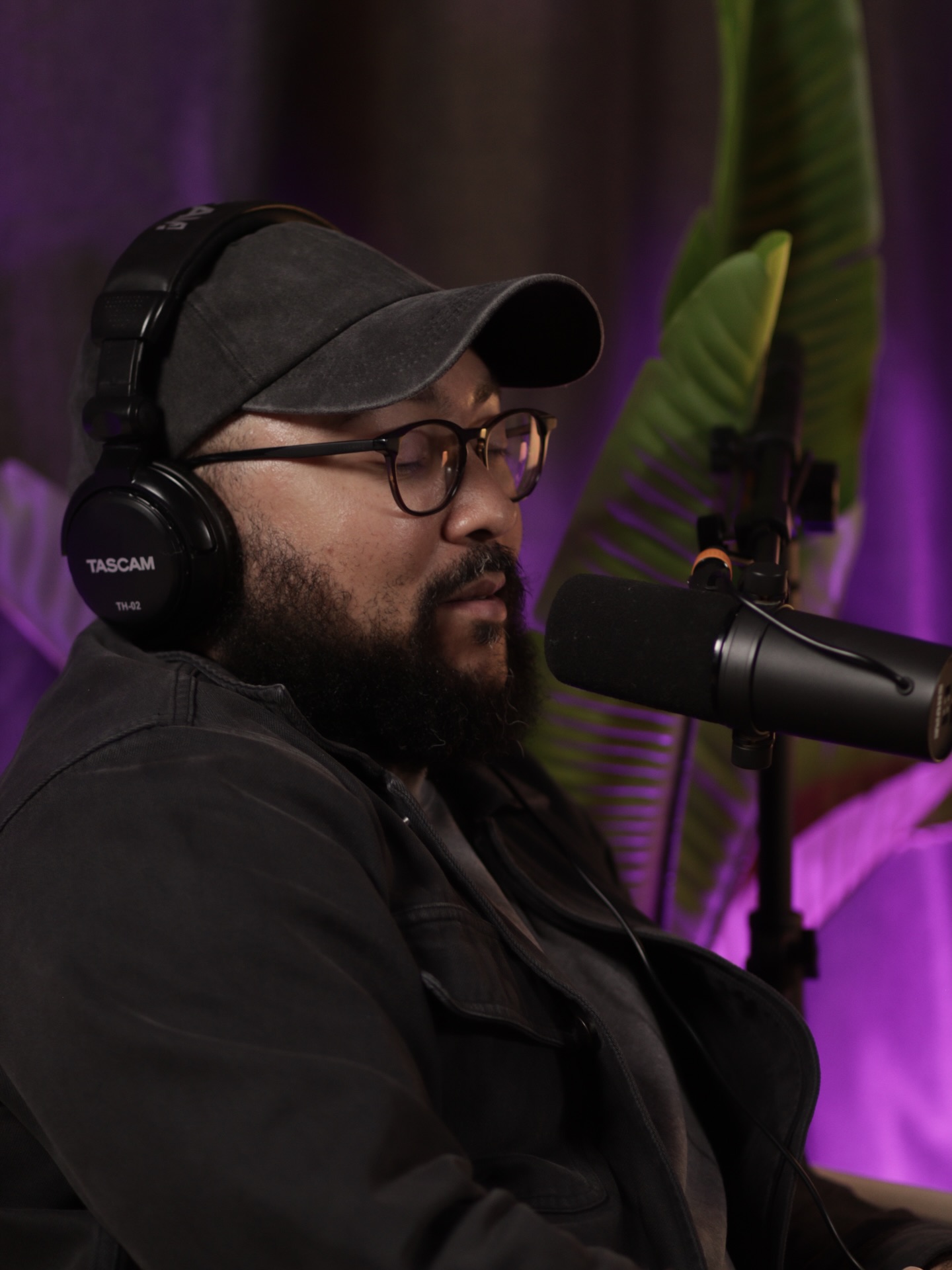 Where conversation meets creation.
Emile Martinez stepped into Safe Space Sounds and left a moment behind 🎺✨
Episode 5 loading…
3PM
#SafeSpaceSounds #CreativeCulture #JazzSession #LivePerformance #ArtistJourney