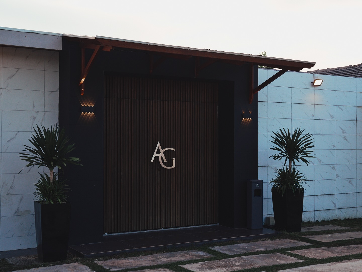 As the sun sets on another menu, we prepare to present something special for the season following Easter, along with a new way to dine at AG.
We look forward to welcoming you for the SEPTIMONTIVM menu, exploring the seven hills of Rome and their hidden secrets.
www.altigusti.com