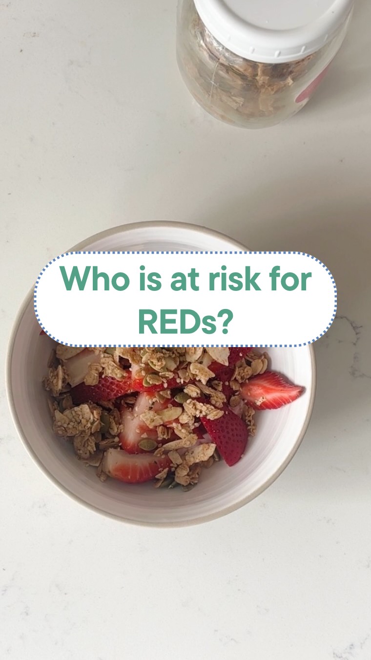 Who is actually at risk for REDs? Because it’s probably more people than you think.
Welcome to a series where we talk about REDs while prioritizing fueling. Today’s pre-run snack is fruit flavored yogurt + strawberries + homemade granola 👏🏼
REDs develops when your body doesn’t consistently get enough energy over time — not from the occasional missed snack, lighter day, or busy schedule. This can happen intentionally or unintentionally.
Intentional causes can look like:
• Dieting or restricting calories, food groups, or the window of eating (such as the case with intermittent fasting) in order to reduce weight or achieve leanness
• Being on certain mediations that suppress appetite for intentional weight loss
• Trying to eat ‘clean’
• Skipping meals or snacks
It can also be unintentional such as in the case of:
• Increases to training without increasing food
• Not realizing how much fuel your body actually needs
• Training at altitude
• Low appetite or limited time to eat
• Food insecurity
• Eating a low energy density diet, including some vegetarian and vegan diets
A lot of athletes don’t realize they’re under-fueling — which is why REDs can sneak up over time. The goal isn’t fear — it’s awareness. A well-fueled athlete is a protected athlete 💛
#sportsnutrition #sportdietitian #foodisfuel #endurancesports
