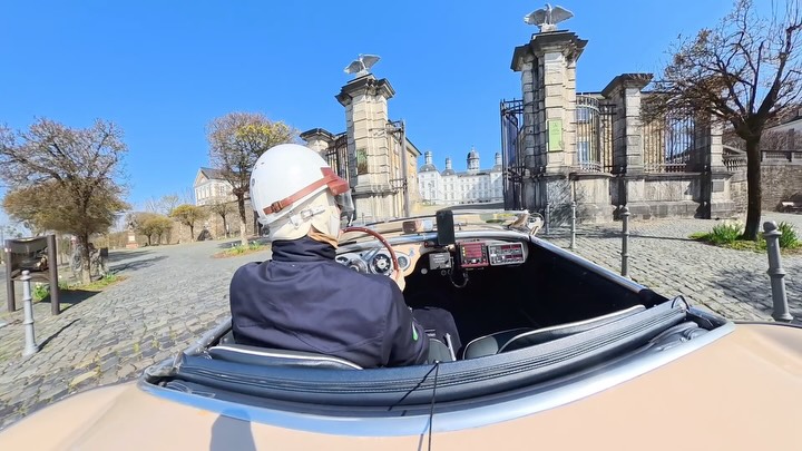 Royal Meeting at Schloss Bensberg! 🏰 ✨
May I introduce? My Racing Queen at the Bensberg Castle: The Austin Healey 100/4 BN1 in the incredibly rare colour „Coronet Cream“ in honour of Queen Elizabeth II. There are days when everything fits - the sun is reflected in the paint, the historic backdrop of the castle and the soft purr of the engine.
For me, this Briton is the perfect definition of elegance on wheels. You feel directly transported to a different time, don’t you? 😍
I think the colour „Coronet Cream“ gives the car exactly the royal touch it deserves. But with the rally mode (folding down windshield, instruments, stickers) it is also very sporty on the road at the same time. If you want to see more of such travel movies, leave a like or a subscription there. 🏁❤️
#AustinHealey #RacingQueen @ClassicCar #Oldtimer #VintageCars #ClassicCarLife