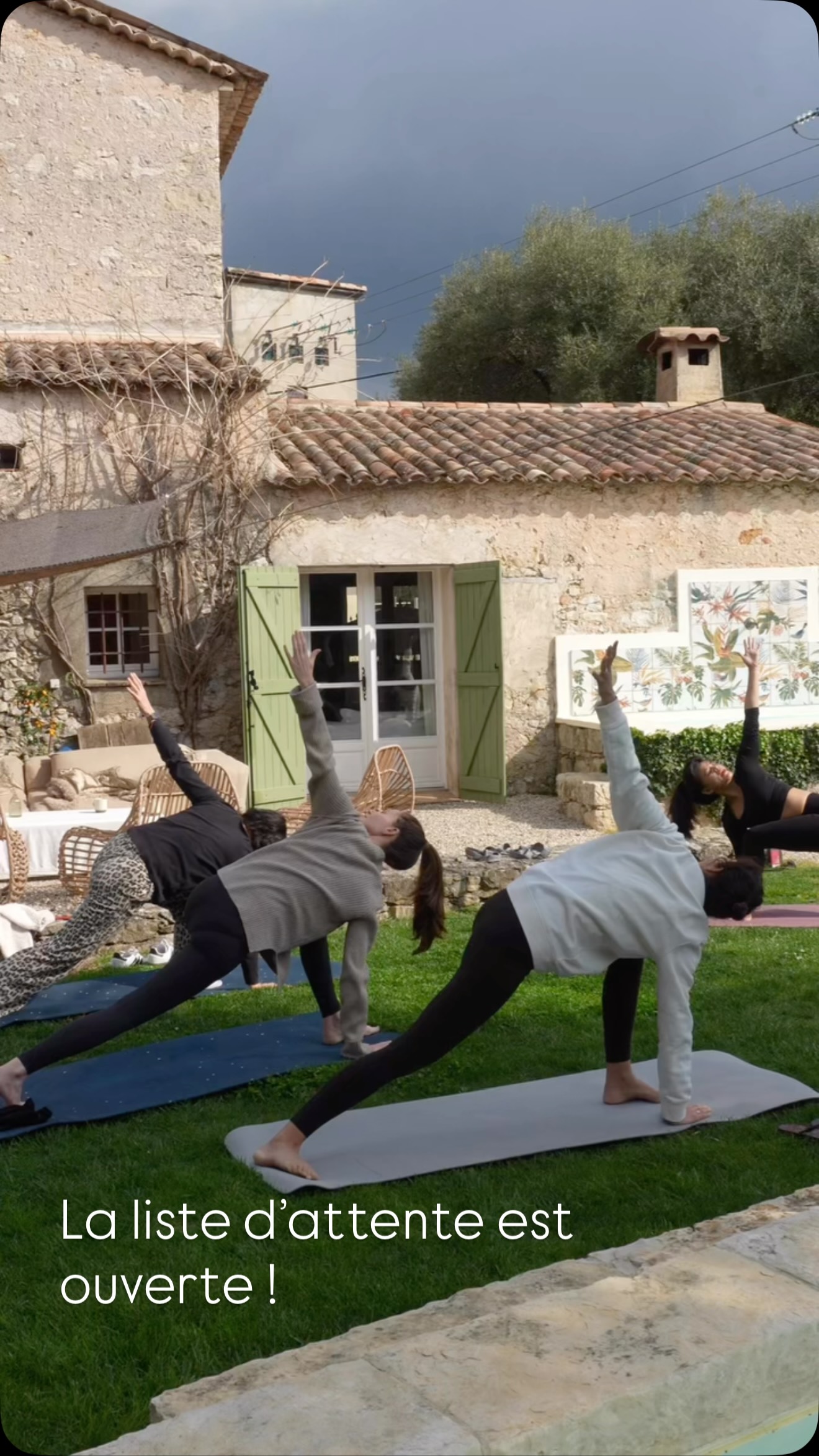 J’ai reçu énormément de demandes pour la retraite céramique.
Les prochaines dates sont en cours de préparation.
J’ouvre donc une waiting list pour les prochaines éditions.
Les places étant très limitées,
les personnes sur la liste seront prioritaires.
Pour recevoir les informations en avant-première
et accéder aux réservations en priorité,
merci de me contacter en message privé.
Retraite céramique — Côte d’Azur
Expérience intimiste
Bien-être, slow life, création